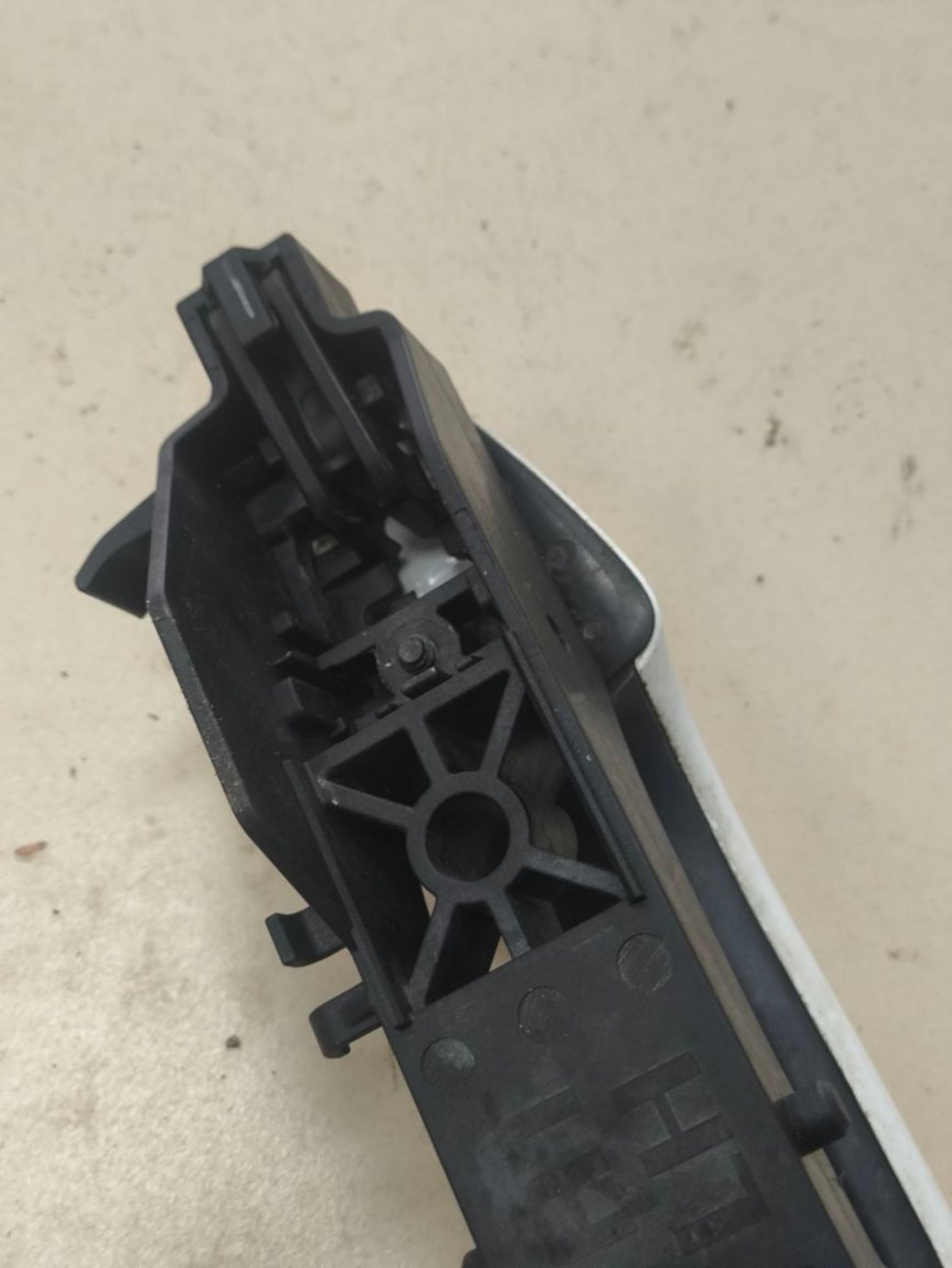 https://ycs.partsauto.market/partsauto-images/thmbs/userImages/a2d258a61cc08549ac0329b7373022c0/part/015dc168-7cb1-42a5-9d7d-06fc4afa381a_1785491197450.jpg