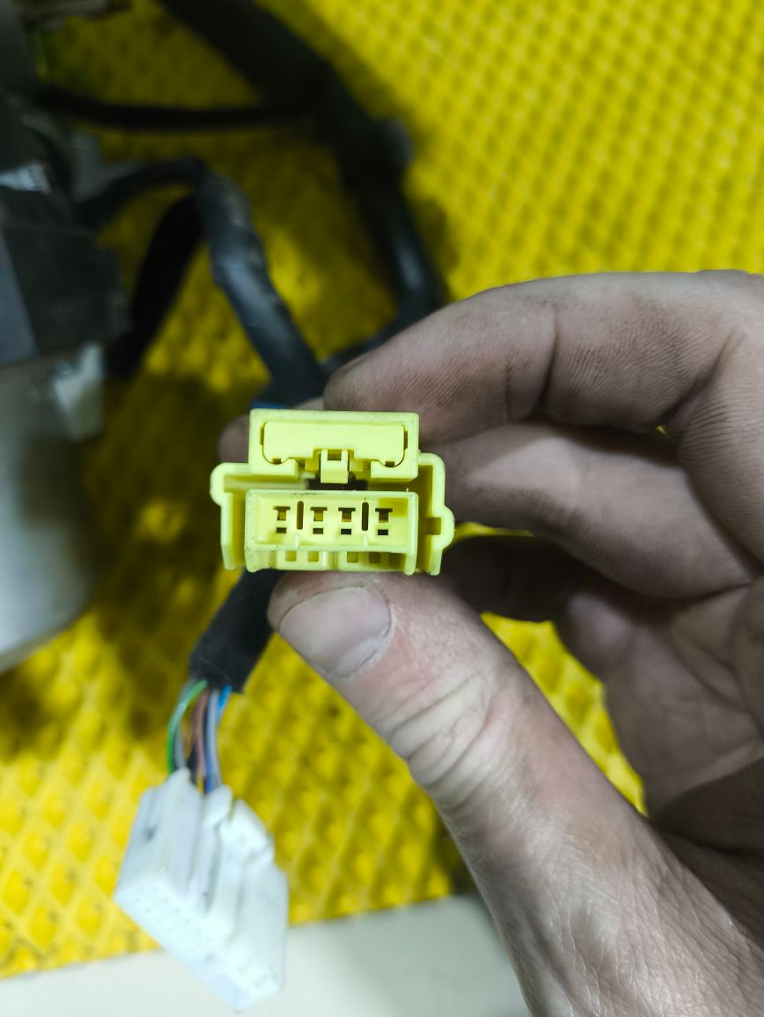 https://ycs.partsauto.market/partsauto-images/thmbs/userImages/a2d258a61cc08549ac0329b7373022c0/part/02d384aa-5b13-4856-b009-a73750fb2354_1779866365823.jpg