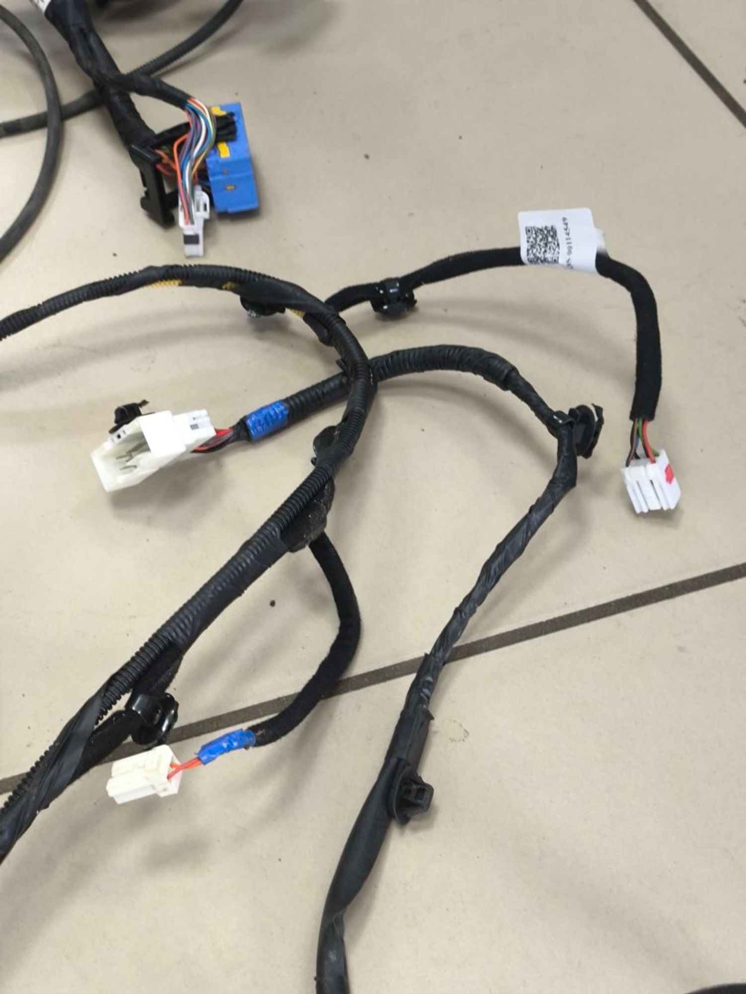 https://ycs.partsauto.market/partsauto-images/thmbs/userImages/a2d258a61cc08549ac0329b7373022c0/part/0497e448-8bd3-458a-af70-d20f8e160012_1782296885067.jpg