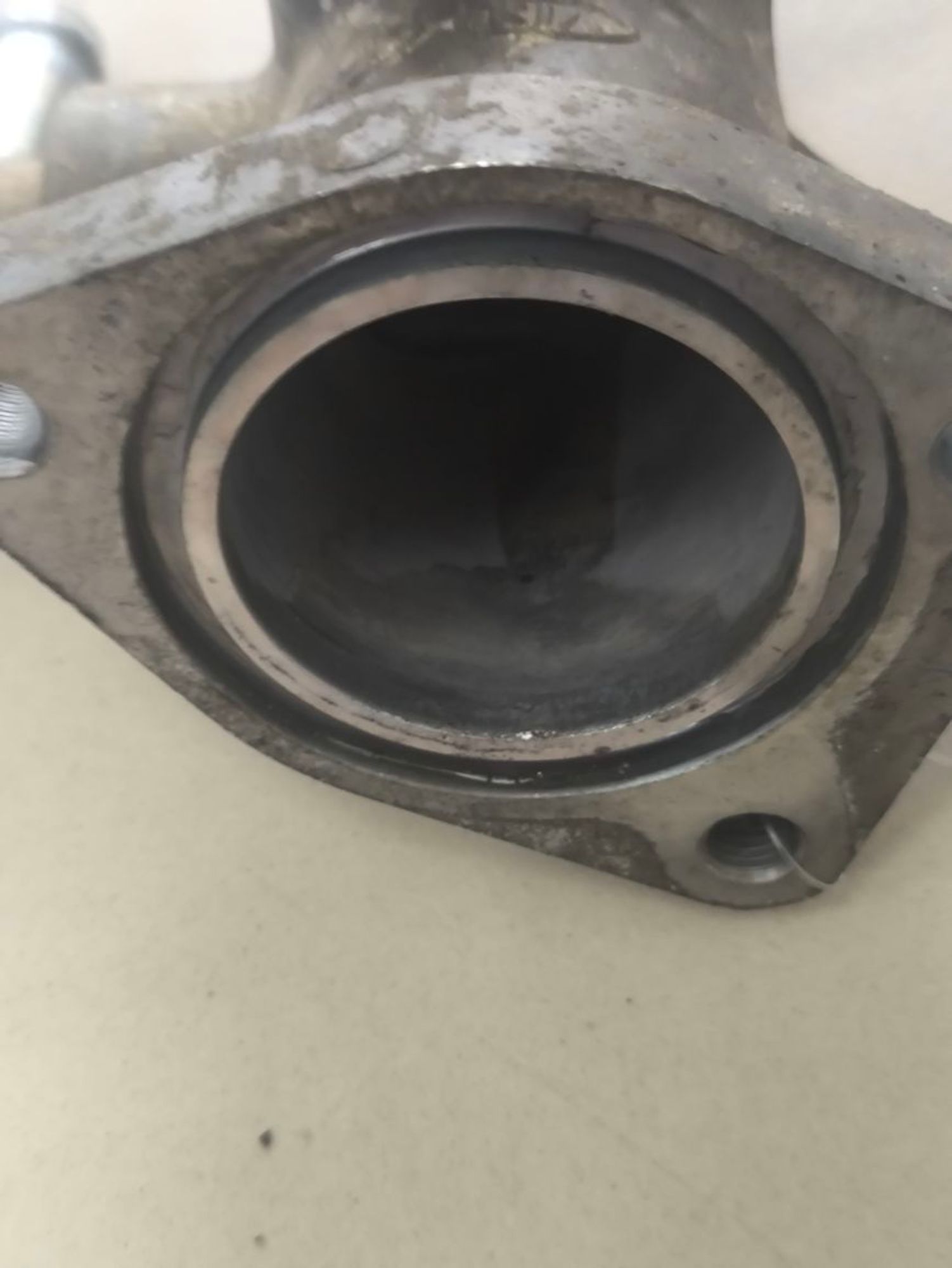https://ycs.partsauto.market/partsauto-images/thmbs/userImages/a2d258a61cc08549ac0329b7373022c0/part/04f37273-77b3-43fc-bad5-568104d48d55_1786106932039.jpg