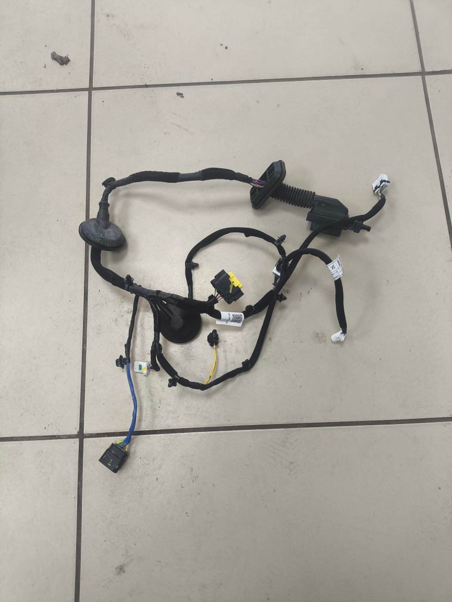 https://ycs.partsauto.market/partsauto-images/thmbs/userImages/a2d258a61cc08549ac0329b7373022c0/part/05328d17-fe45-41f4-b082-4c29c32ebd50_1785493112192.jpg