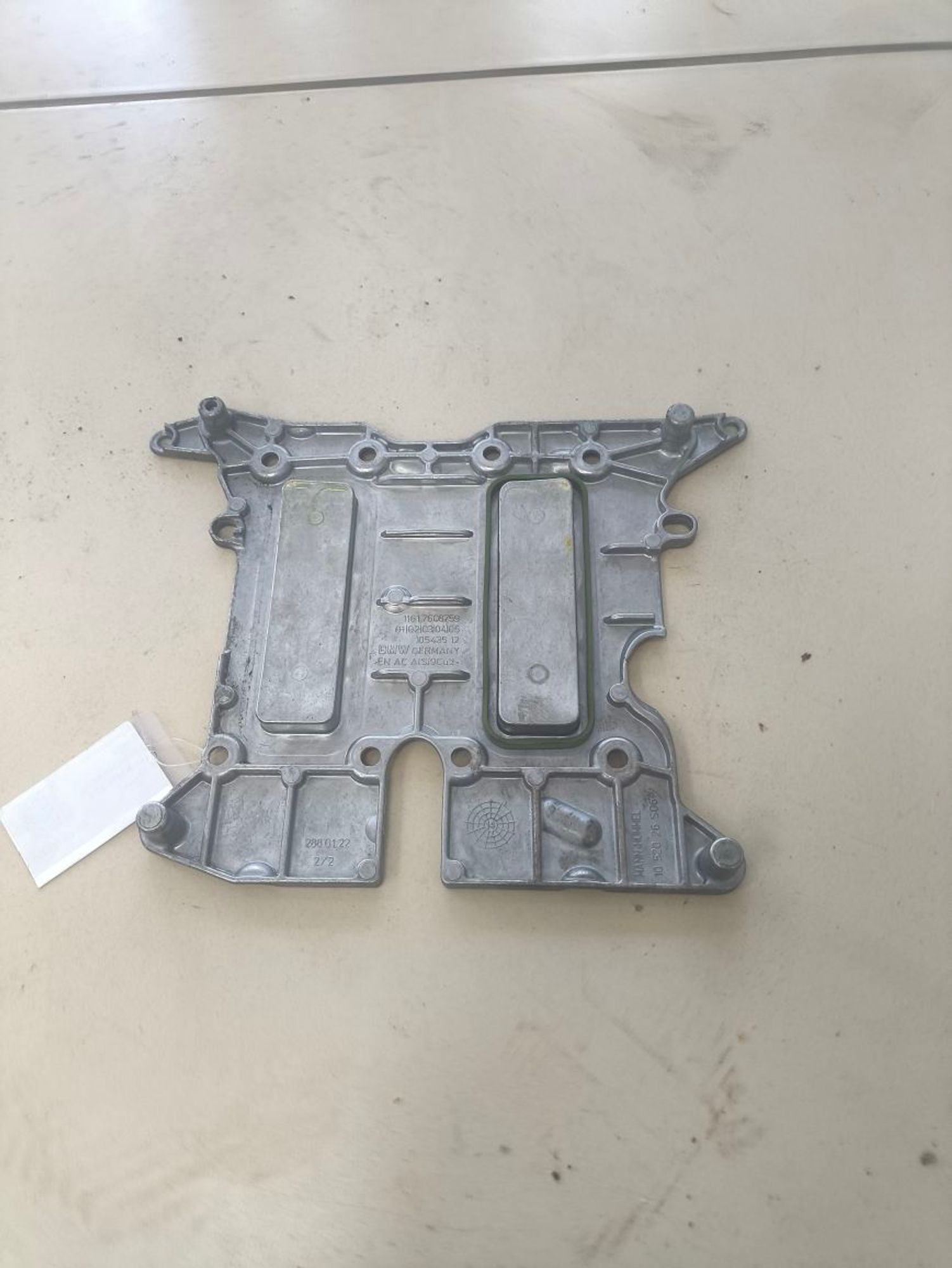 https://ycs.partsauto.market/partsauto-images/thmbs/userImages/a2d258a61cc08549ac0329b7373022c0/part/07fb57d8-abb6-4725-a86c-4a47470becf3_1786021966488.jpg