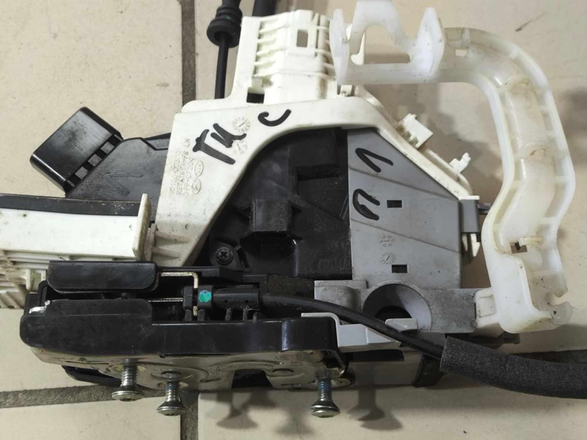 https://ycs.partsauto.market/partsauto-images/thmbs/userImages/a2d258a61cc08549ac0329b7373022c0/part/08bcc8c8-b4c3-4bd7-9609-b22283650b8b_1783324758335.jpg