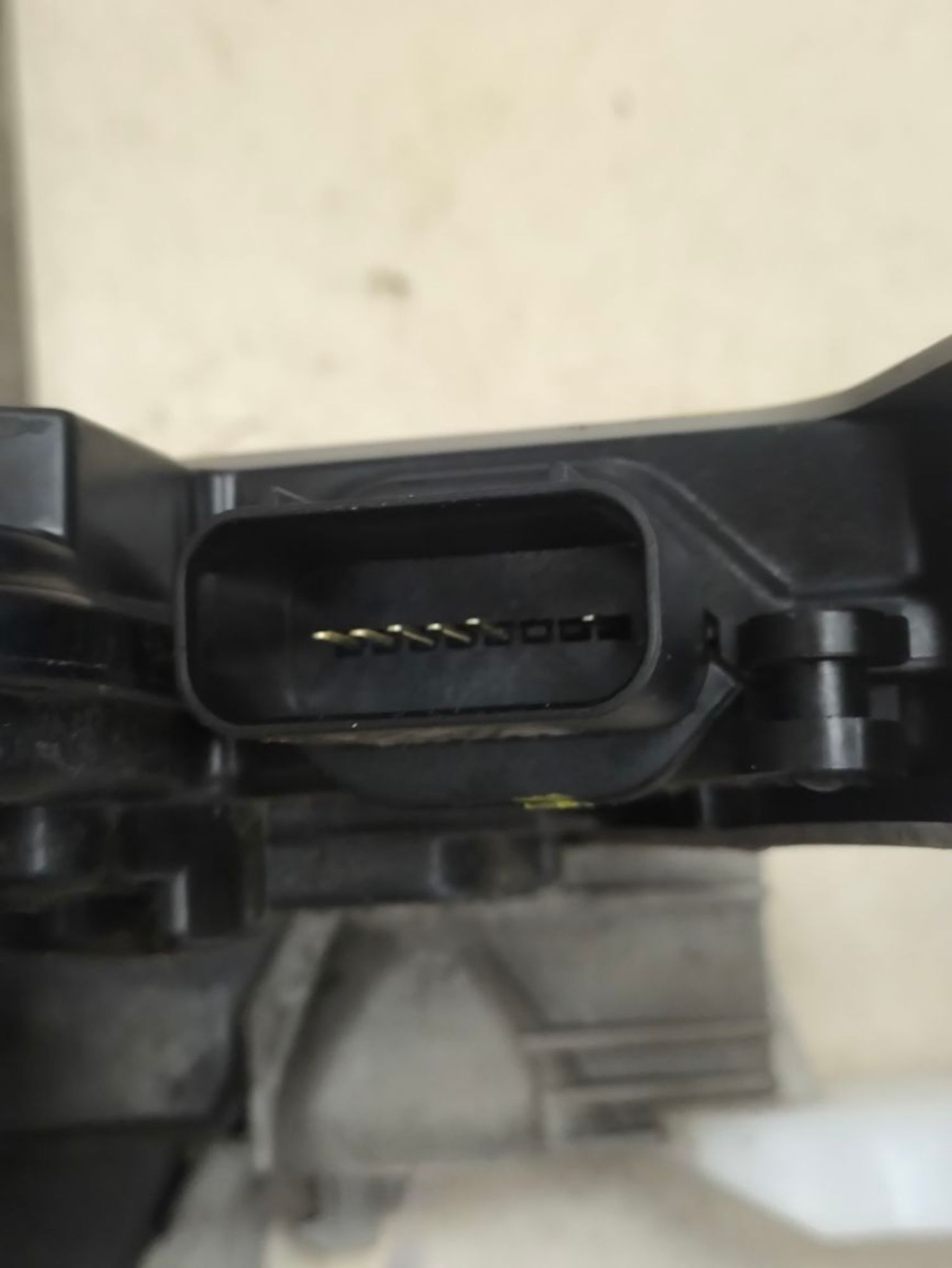 https://ycs.partsauto.market/partsauto-images/thmbs/userImages/a2d258a61cc08549ac0329b7373022c0/part/08e85f3a-ecf1-430c-aef1-af2ed8cc84df_1784897831043.jpg