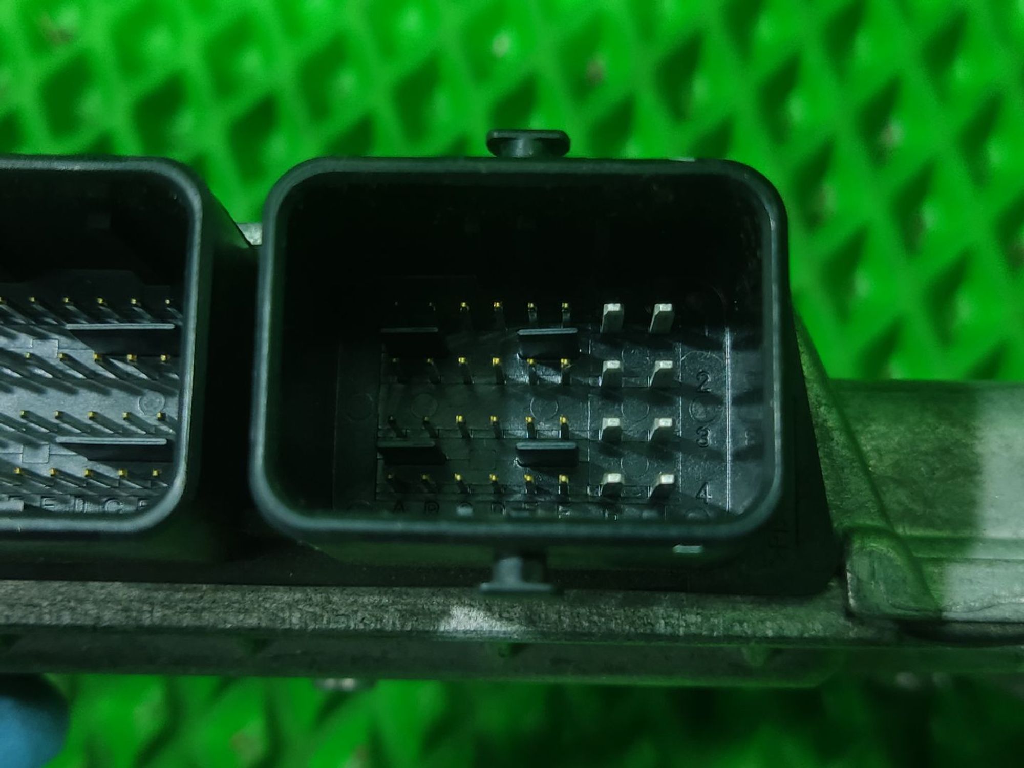 https://ycs.partsauto.market/partsauto-images/thmbs/userImages/a2d258a61cc08549ac0329b7373022c0/part/09943159-c1ca-4d47-afb8-2076a568a90b_1772020993311.jpg