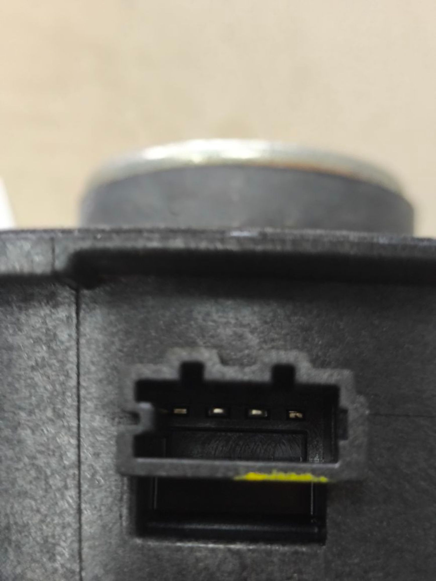 https://ycs.partsauto.market/partsauto-images/thmbs/userImages/a2d258a61cc08549ac0329b7373022c0/part/0a01eb6b-35bb-4371-9bca-e6d27c708775_1784901990109.jpg