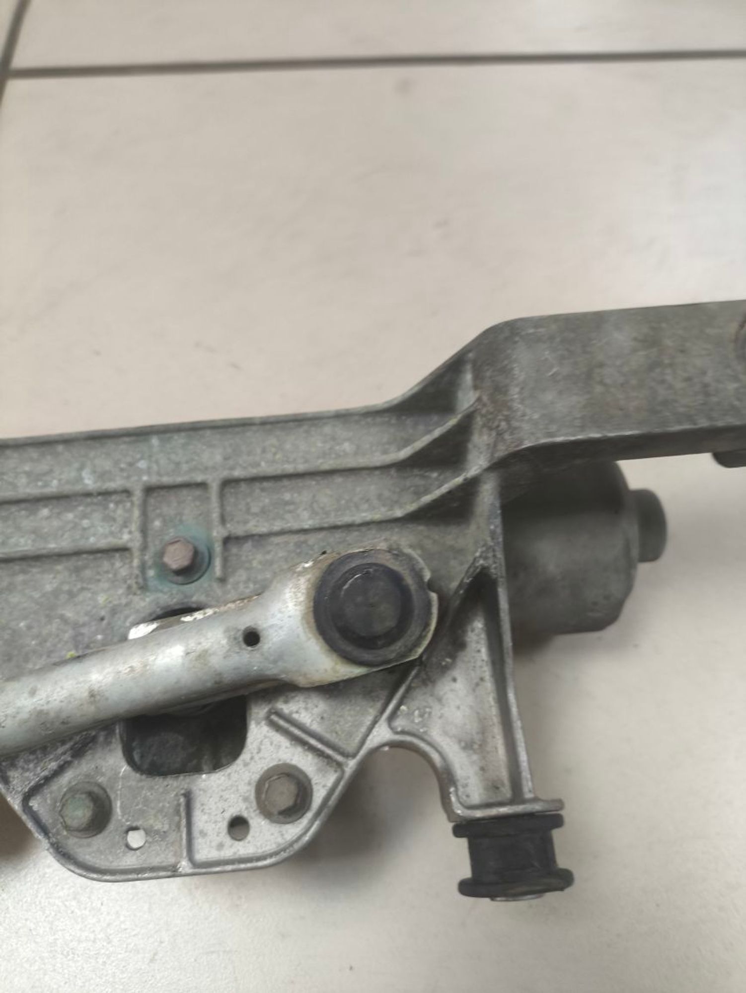 https://ycs.partsauto.market/partsauto-images/thmbs/userImages/a2d258a61cc08549ac0329b7373022c0/part/0b983ab1-5e76-4e8b-bfe0-a77518bbc1d8_1781688728654.jpg