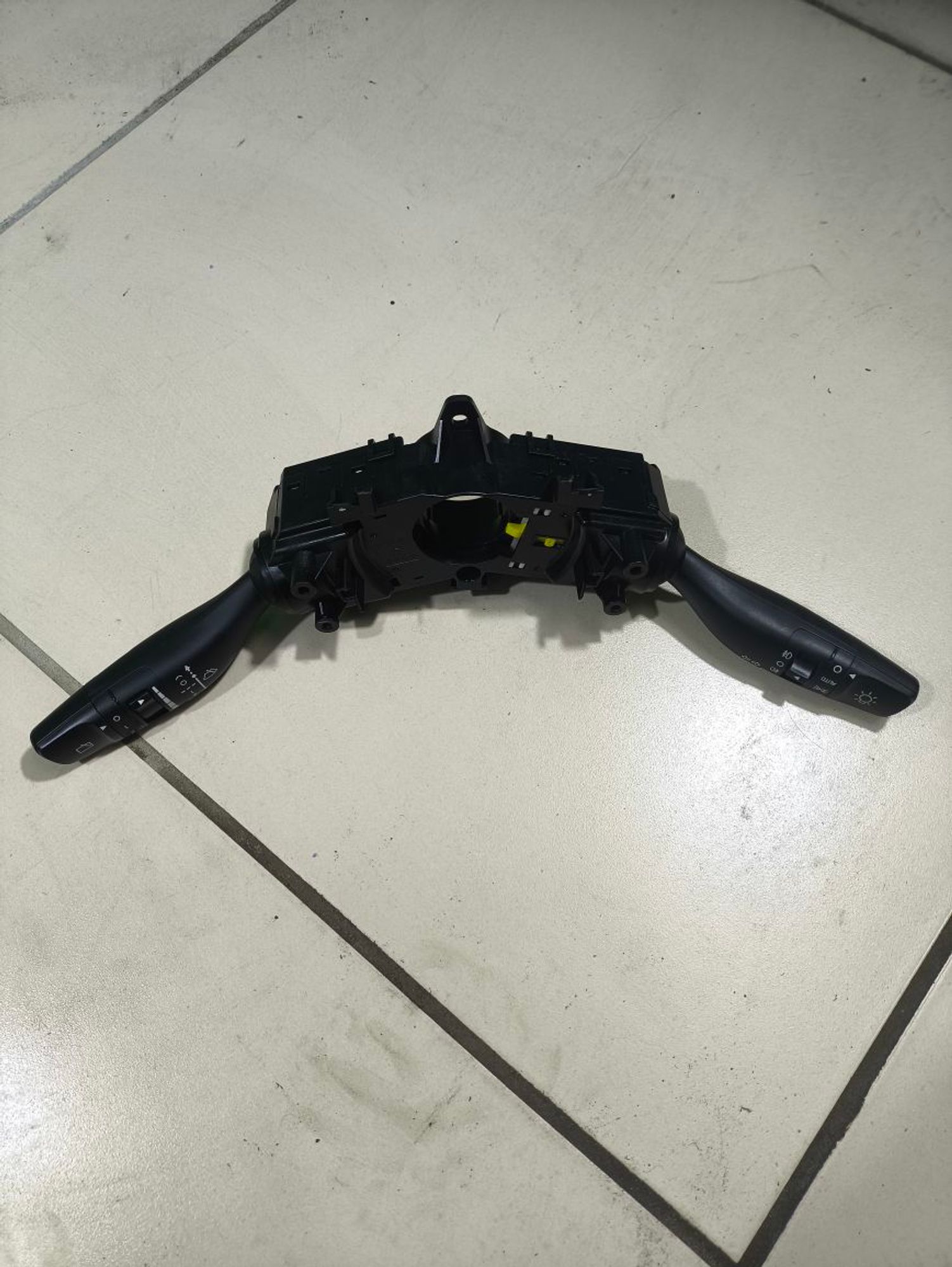 https://ycs.partsauto.market/partsauto-images/thmbs/userImages/a2d258a61cc08549ac0329b7373022c0/part/0c2c9dba-81dc-43fd-a55f-aec52227c7d9_1780049193450.jpg