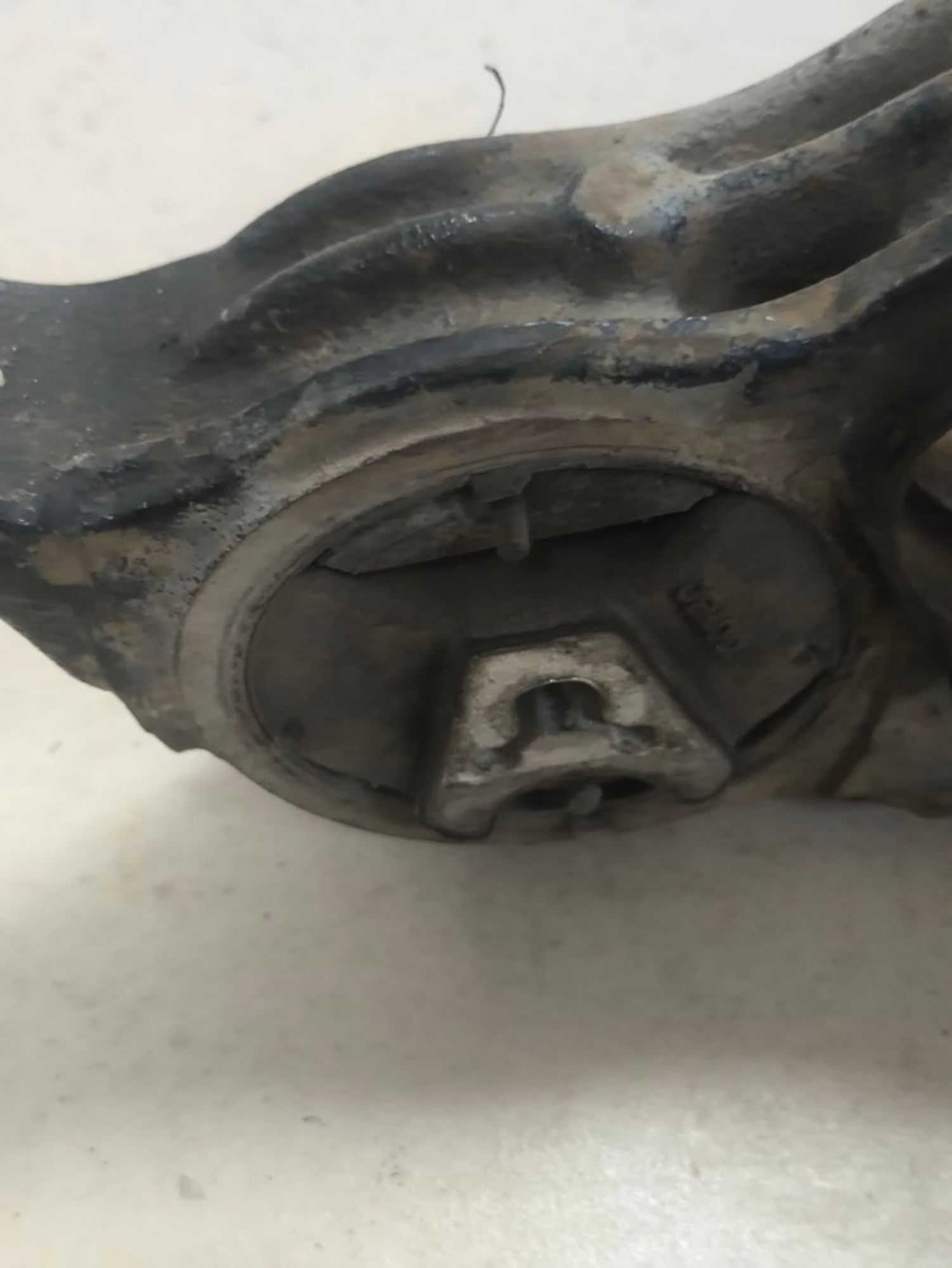 https://ycs.partsauto.market/partsauto-images/thmbs/userImages/a2d258a61cc08549ac0329b7373022c0/part/0c603eca-dbab-4522-aea2-a2640b8d6efb_1787149820861.jpg