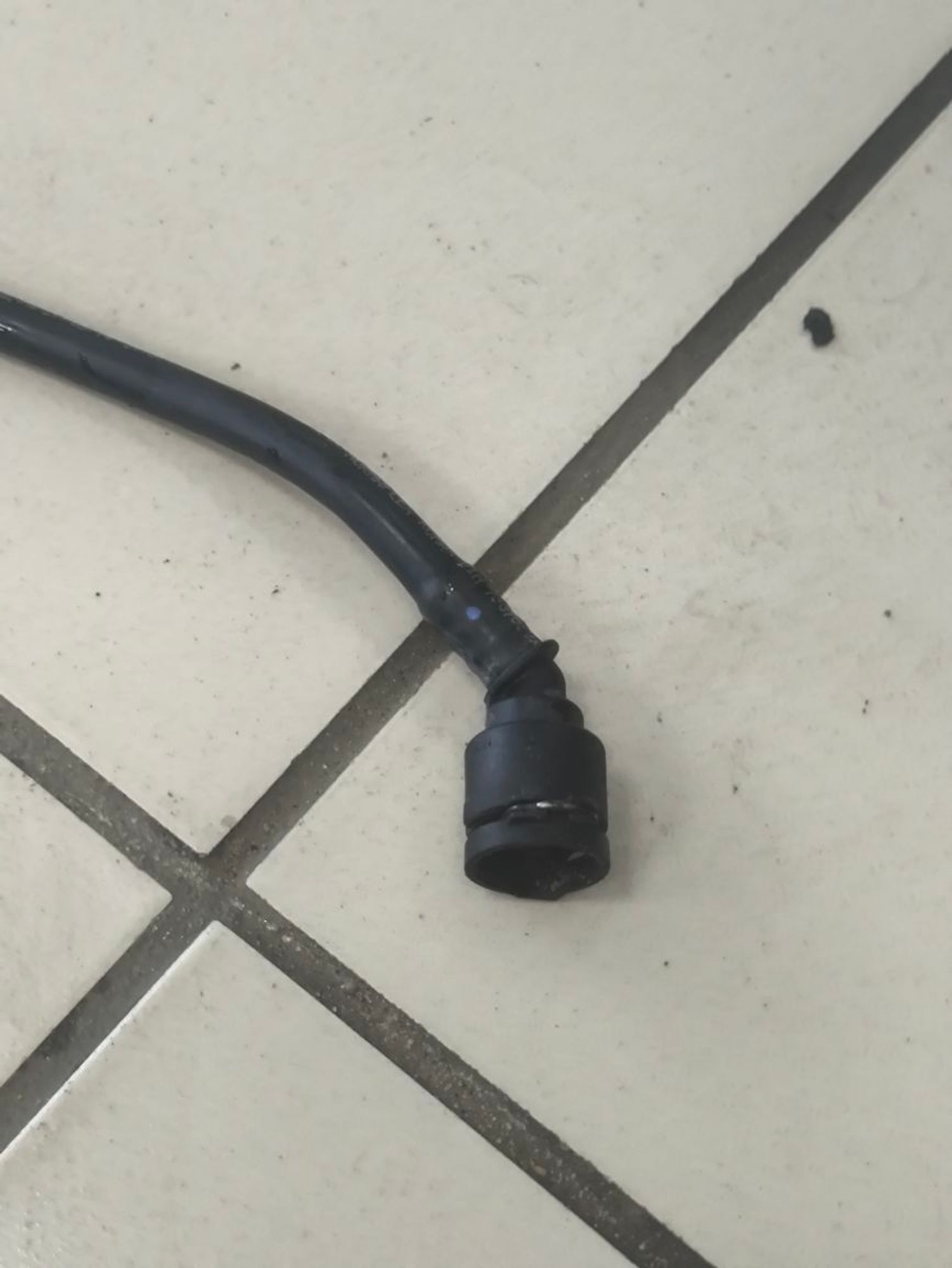 https://ycs.partsauto.market/partsauto-images/thmbs/userImages/a2d258a61cc08549ac0329b7373022c0/part/0c7cbf69-3561-4cf2-9c6a-89babd5b2f2e_1786025843288.jpg