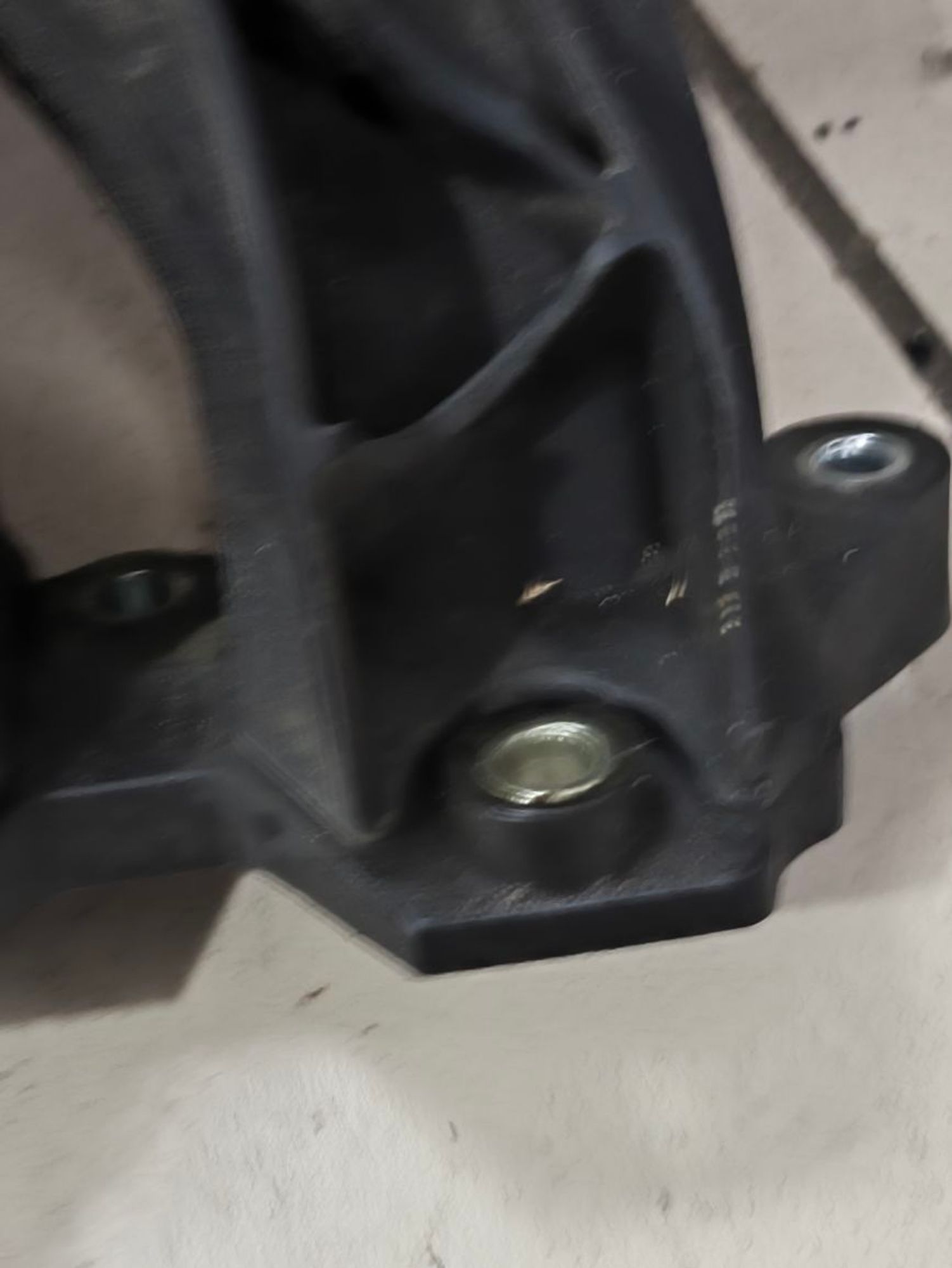 https://ycs.partsauto.market/partsauto-images/thmbs/userImages/a2d258a61cc08549ac0329b7373022c0/part/0e177547-ea07-456b-a2bc-d2345f620151_1782139967032.jpg