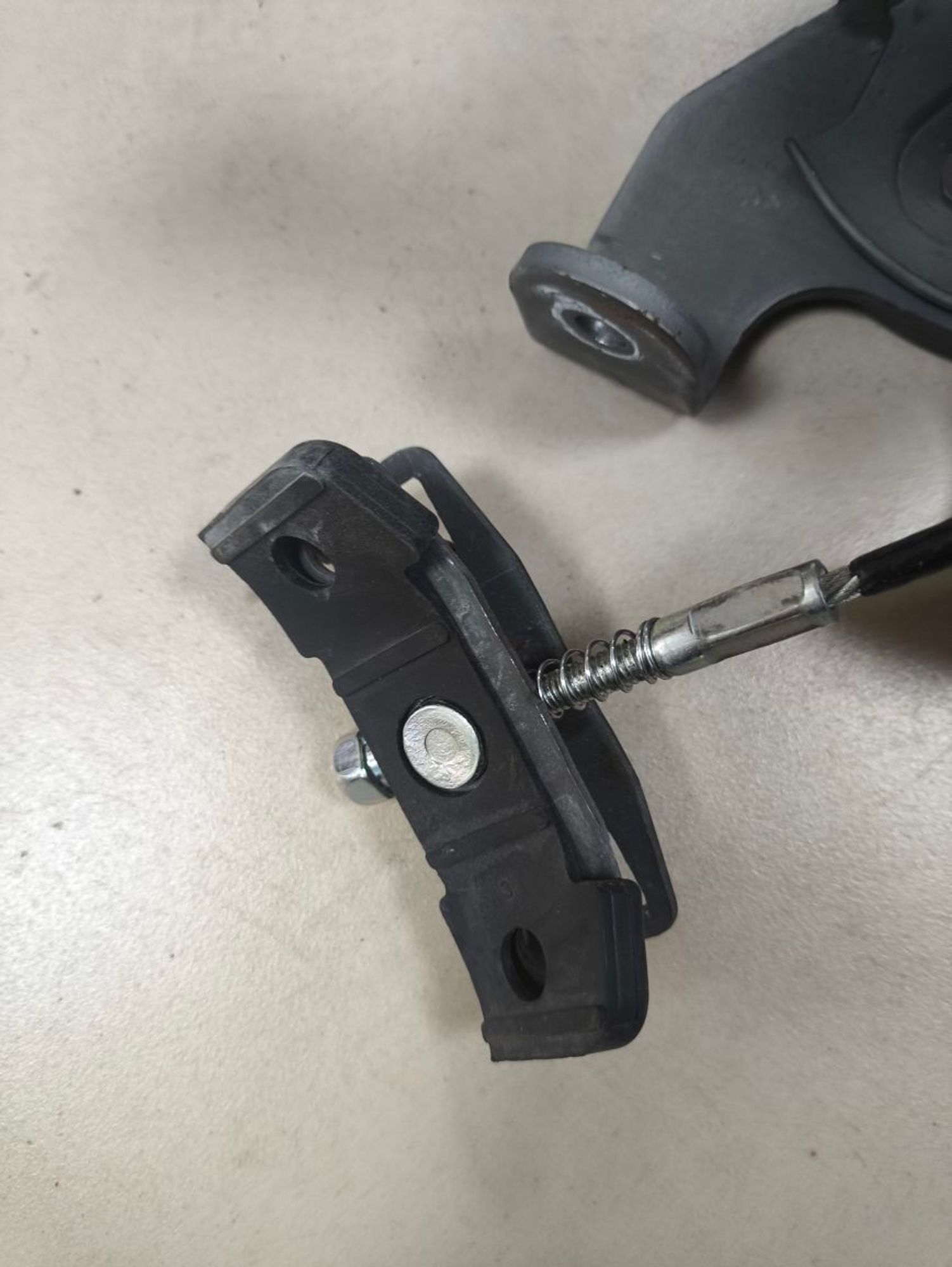 https://ycs.partsauto.market/partsauto-images/thmbs/userImages/a2d258a61cc08549ac0329b7373022c0/part/0edbf71e-351d-4362-b8ec-3fb22c3dbd15_1782306138475.jpg