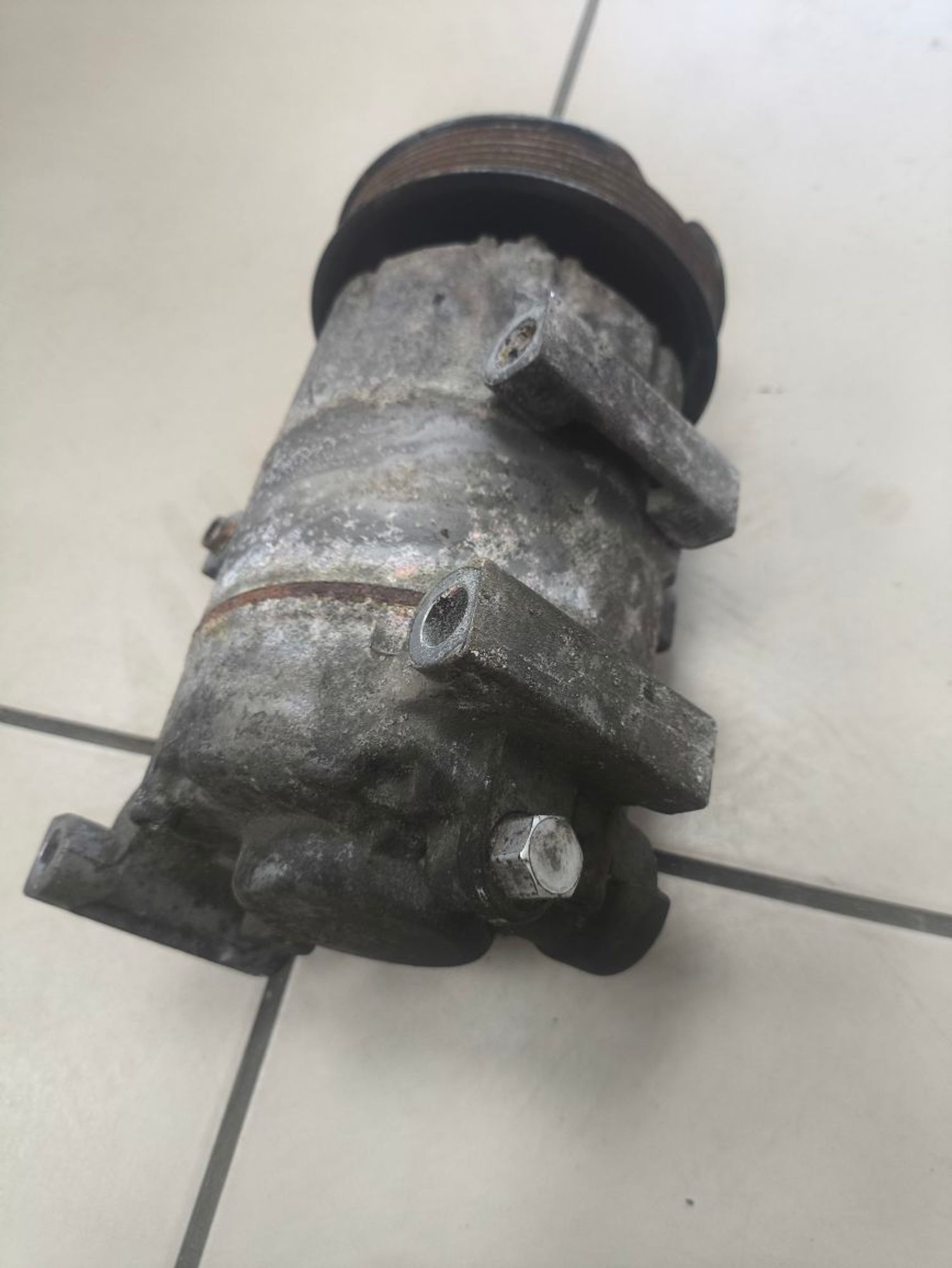 https://ycs.partsauto.market/partsauto-images/thmbs/userImages/a2d258a61cc08549ac0329b7373022c0/part/0f02f343-b137-42a0-8c87-5d1ec930bbf3_1786101135988.jpg