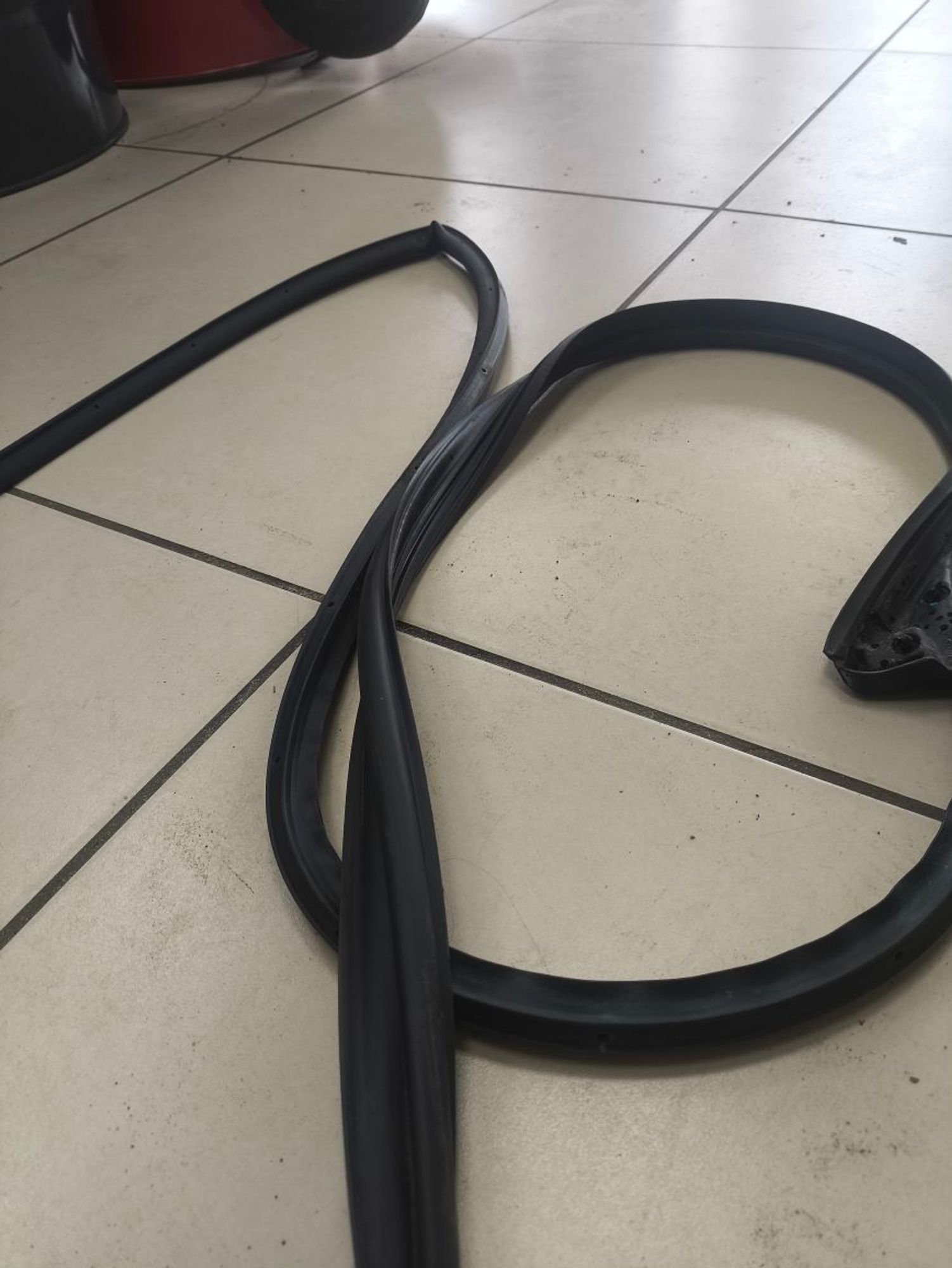 https://ycs.partsauto.market/partsauto-images/thmbs/userImages/a2d258a61cc08549ac0329b7373022c0/part/10d1e122-57cd-448c-a18e-fdaf6545920c_1785498554752.jpg