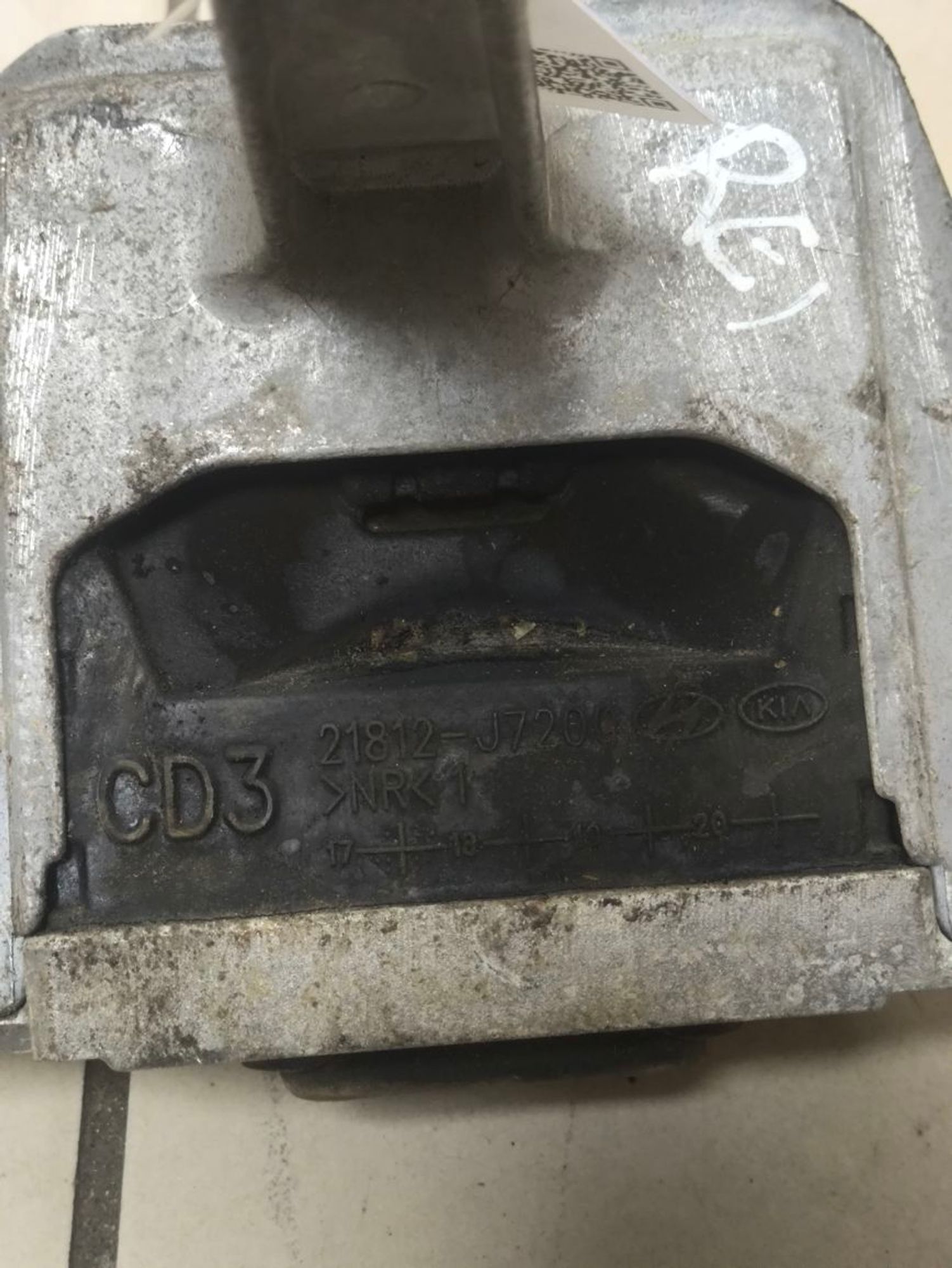 https://ycs.partsauto.market/partsauto-images/thmbs/userImages/a2d258a61cc08549ac0329b7373022c0/part/115d43dc-2a31-41b0-8fb0-57a5da40c66d_1787148883508.jpg
