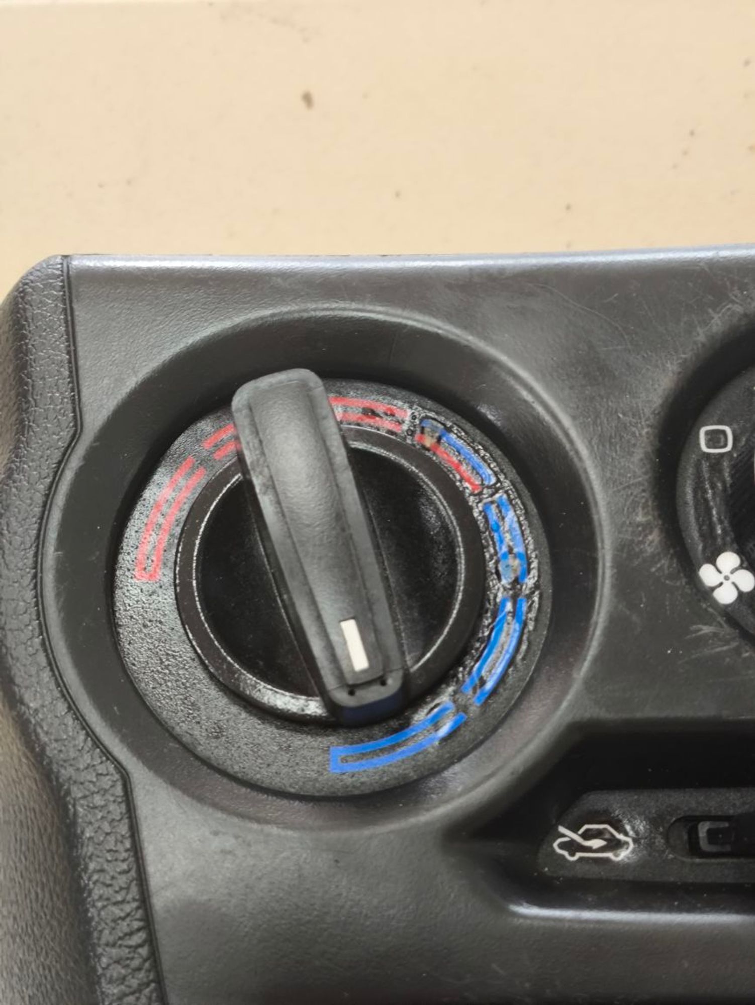 https://ycs.partsauto.market/partsauto-images/thmbs/userImages/a2d258a61cc08549ac0329b7373022c0/part/126f5e7f-f131-4728-8045-1f74e05bfd41_1783667149600.jpg