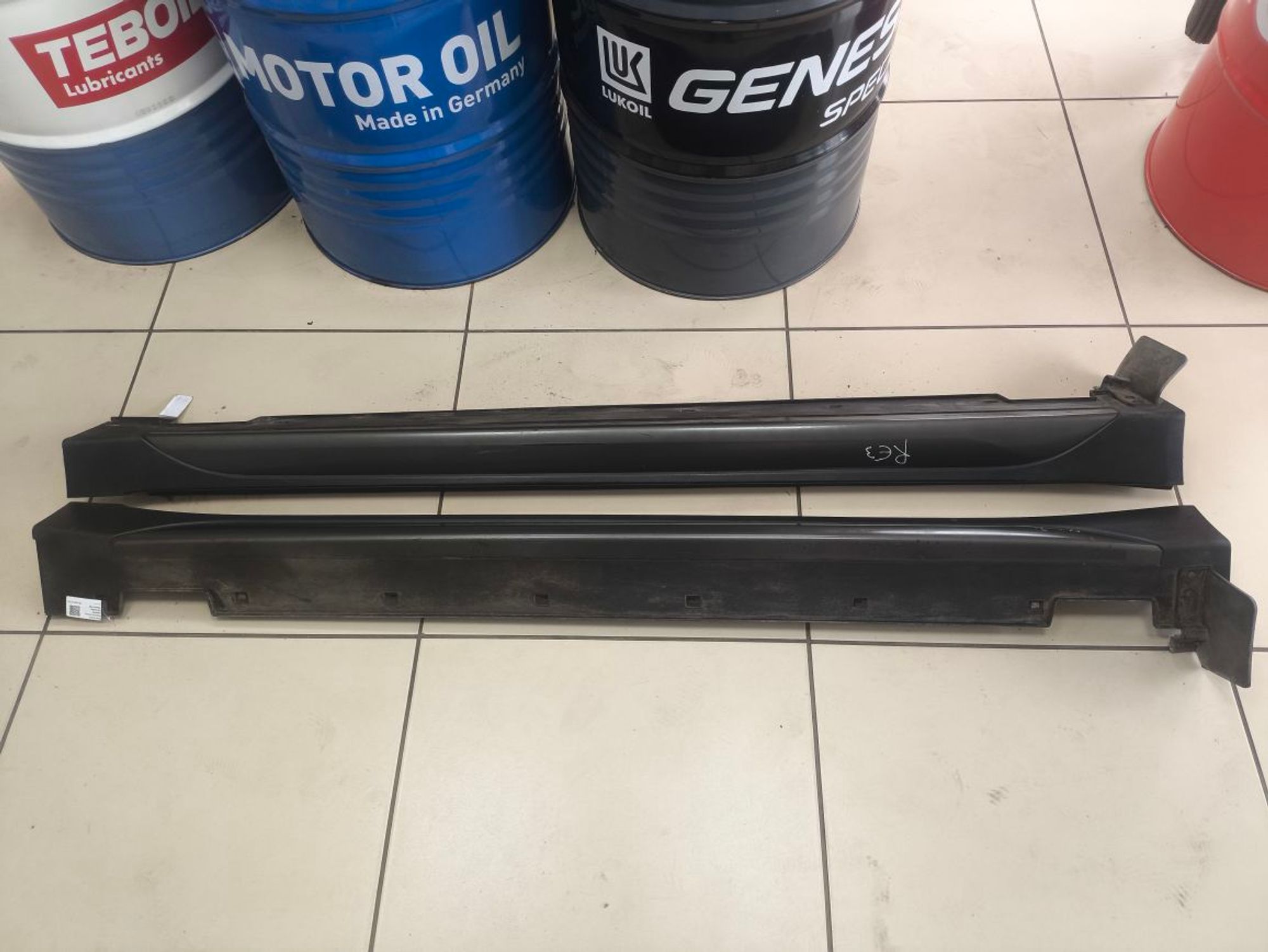https://ycs.partsauto.market/partsauto-images/thmbs/userImages/a2d258a61cc08549ac0329b7373022c0/part/12d37149-f72a-416f-8738-bdffdfa0d2dc_1787137951545.jpg