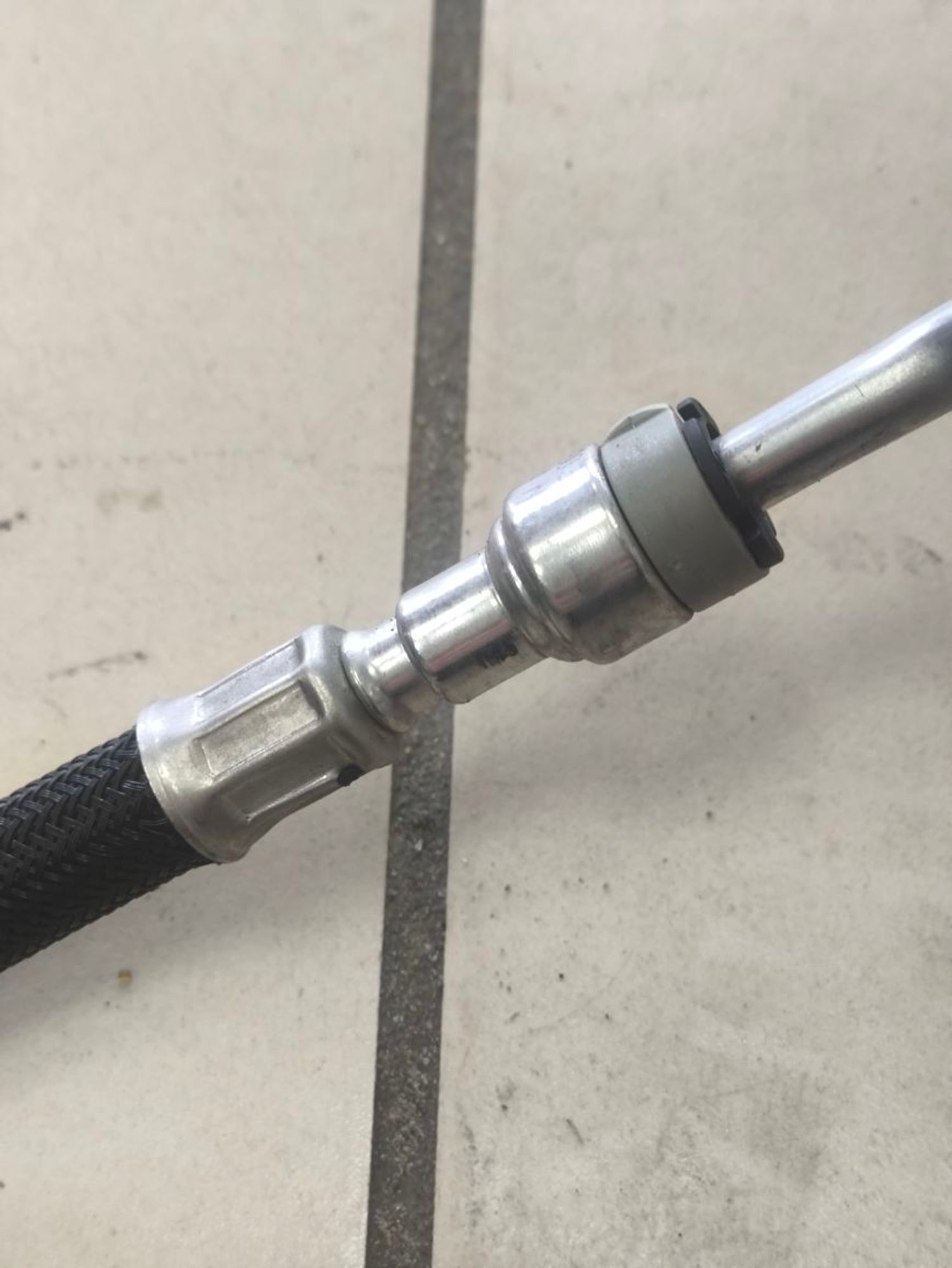 https://ycs.partsauto.market/partsauto-images/thmbs/userImages/a2d258a61cc08549ac0329b7373022c0/part/1512a2bd-9092-4744-9dda-3431ca04905c_1786012735489.jpg