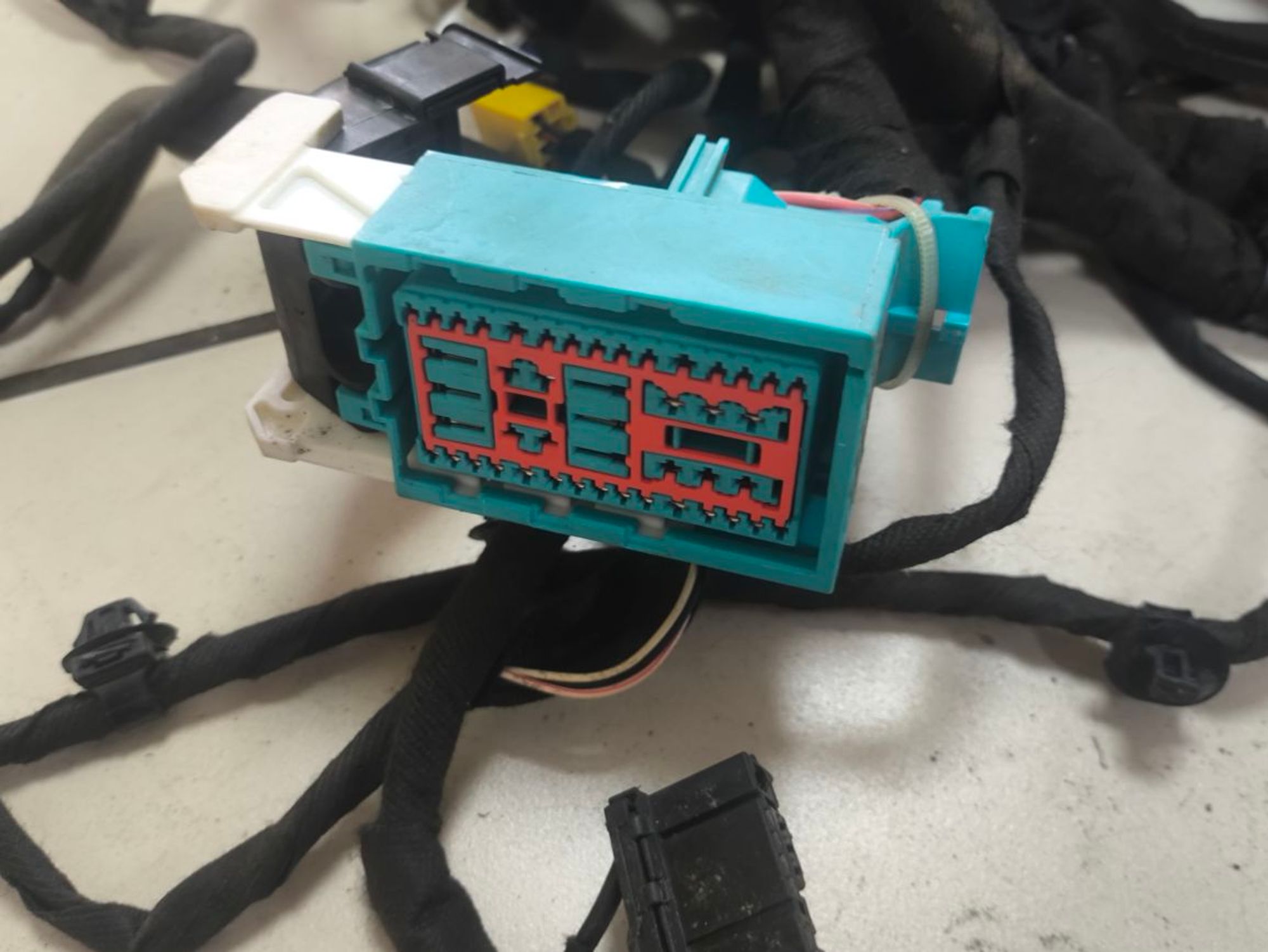 https://ycs.partsauto.market/partsauto-images/thmbs/userImages/a2d258a61cc08549ac0329b7373022c0/part/16987cec-a66f-446e-bf47-f68153ac4212_1781682364208.jpg