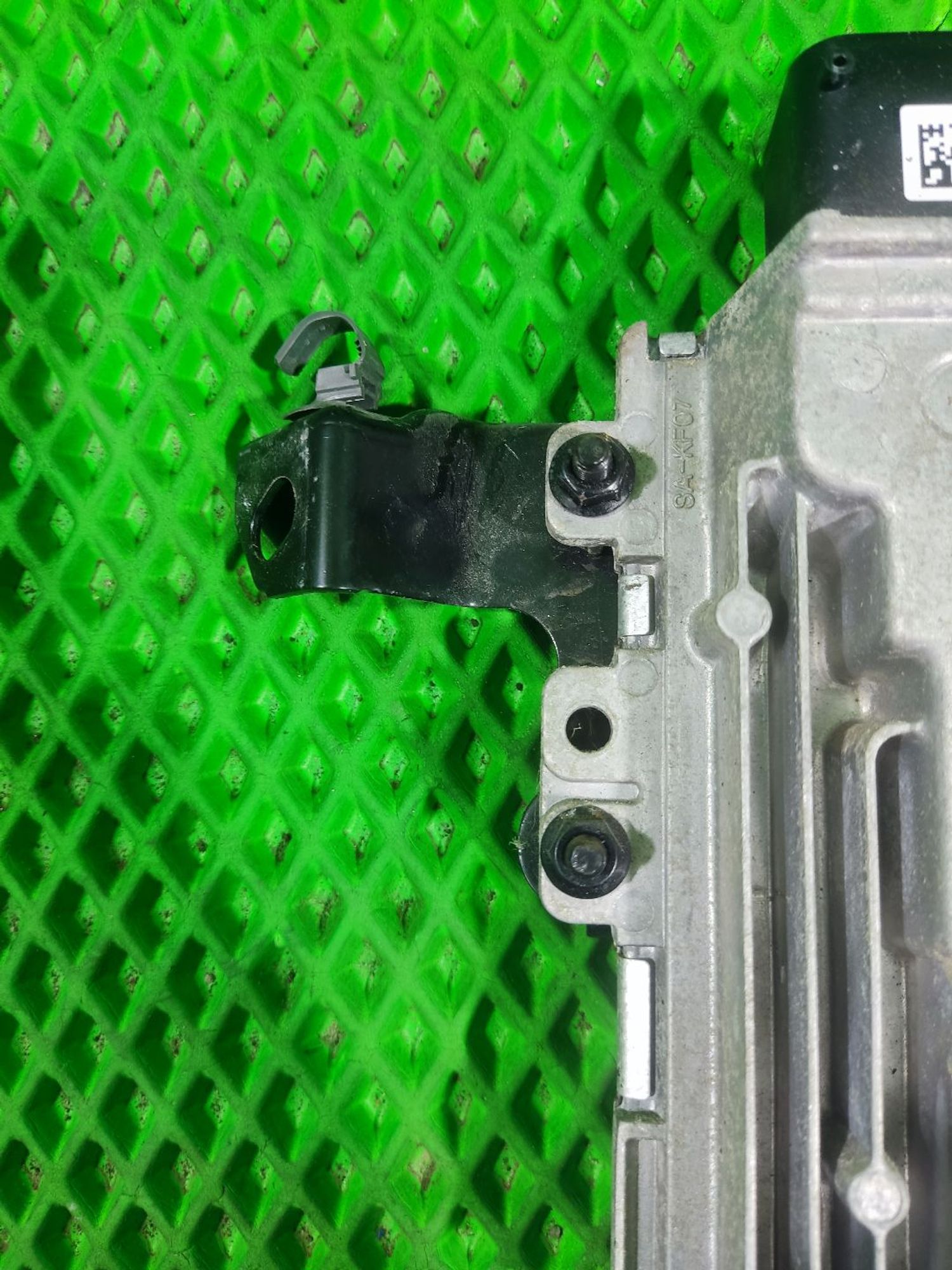 https://ycs.partsauto.market/partsauto-images/thmbs/userImages/a2d258a61cc08549ac0329b7373022c0/part/16f39661-5719-4835-b6ca-60865f45d22f_1776147496894.jpg