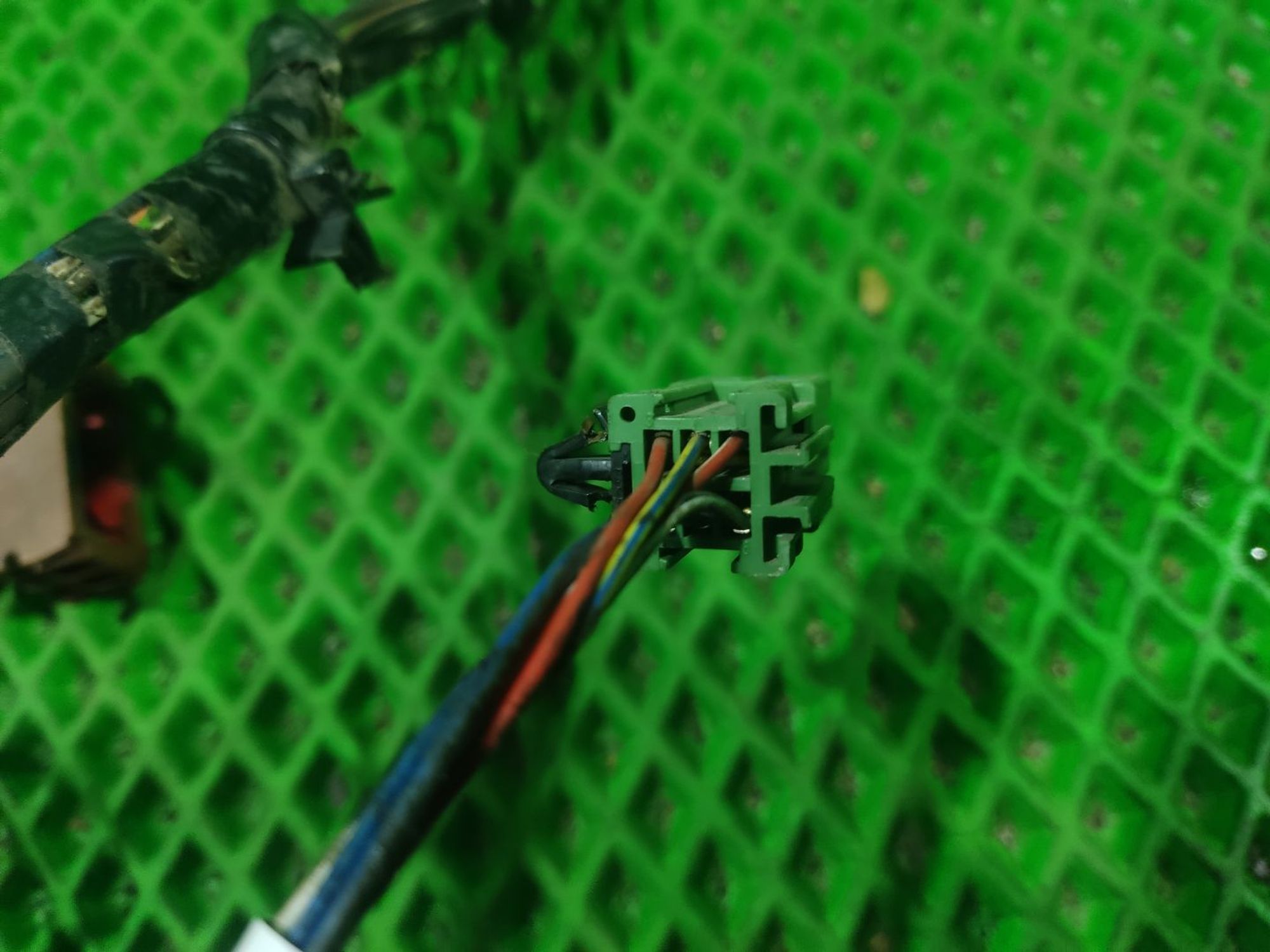 https://ycs.partsauto.market/partsauto-images/thmbs/userImages/a2d258a61cc08549ac0329b7373022c0/part/17e6cb1c-dd65-46ac-9b09-3e12cf7b7714_1771397047127.jpg