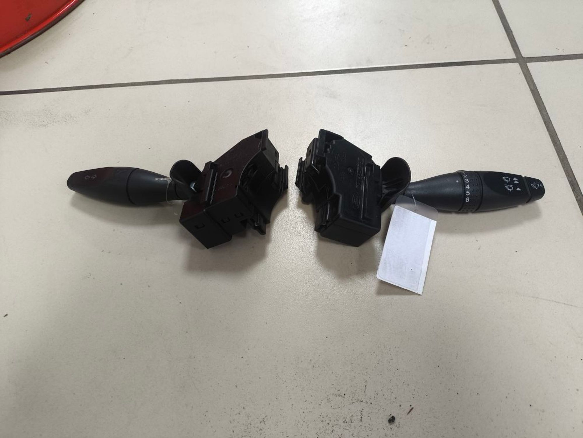 https://ycs.partsauto.market/partsauto-images/thmbs/userImages/a2d258a61cc08549ac0329b7373022c0/part/18b91646-5e78-4e82-a6db-cf0e7949dd85_1787050721211.jpg