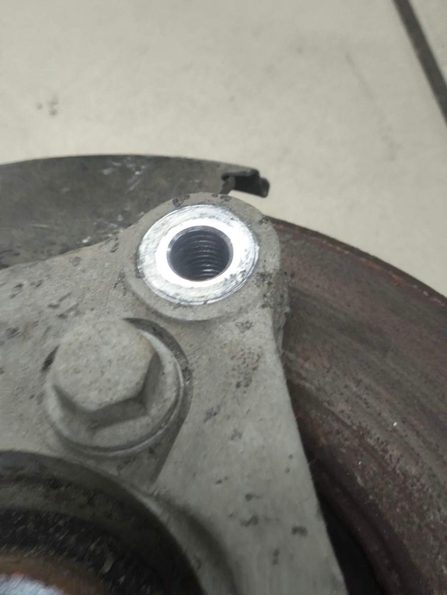 https://ycs.partsauto.market/partsauto-images/thmbs/userImages/a2d258a61cc08549ac0329b7373022c0/part/18d9ae19-087c-4f2e-8906-d9fe2601409d_1787231937467.jpg