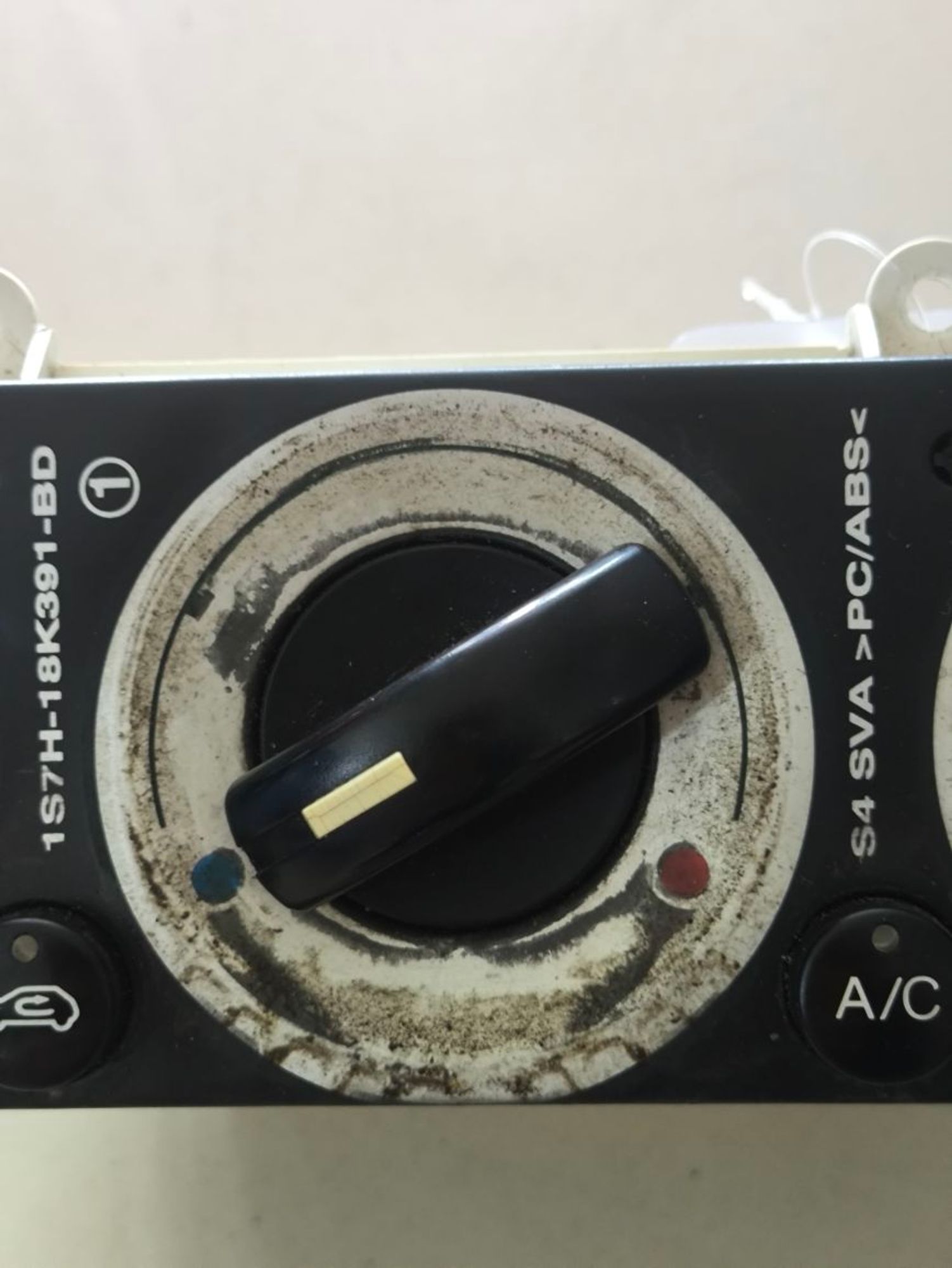 https://ycs.partsauto.market/partsauto-images/thmbs/userImages/a2d258a61cc08549ac0329b7373022c0/part/19d5c68c-92de-421e-bf39-c17f0c230107_1787043582684.jpg