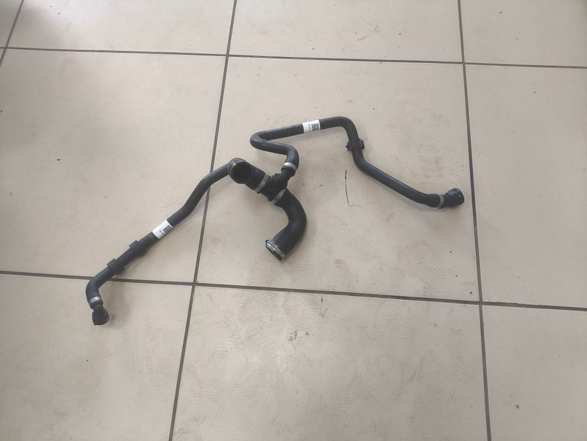 https://ycs.partsauto.market/partsauto-images/thmbs/userImages/a2d258a61cc08549ac0329b7373022c0/part/1a491916-bb7e-45cd-9c57-427c7db98e68_1786013835013.jpg