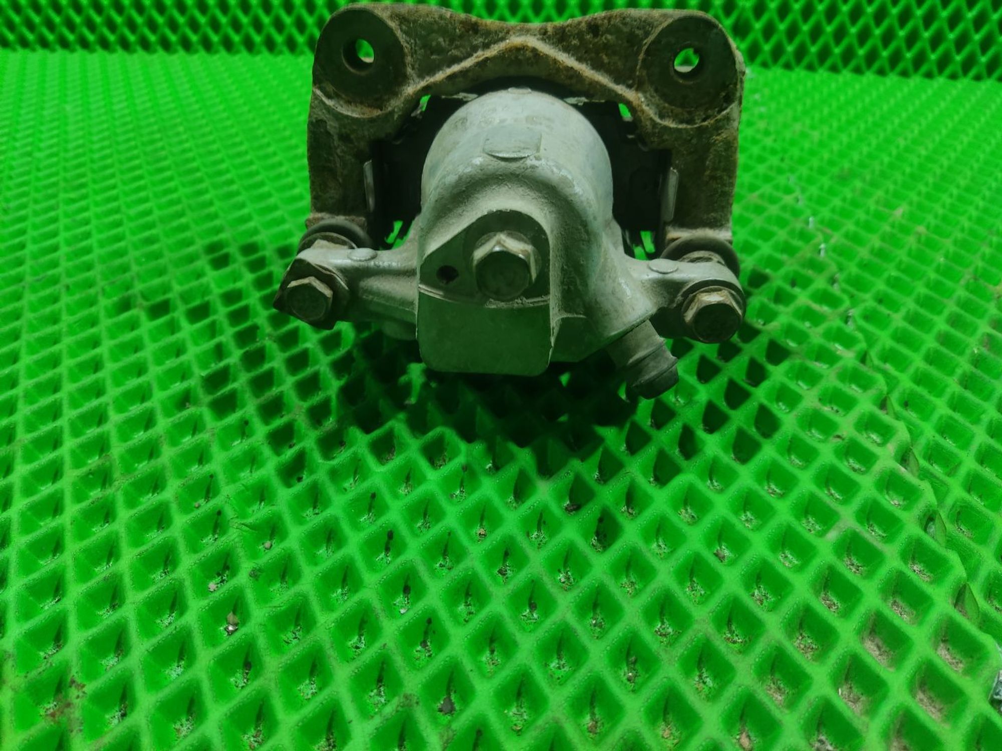 Суппорт тормозной зад.прав. Toyota Camry 40, 2300 рублей, Тамбов