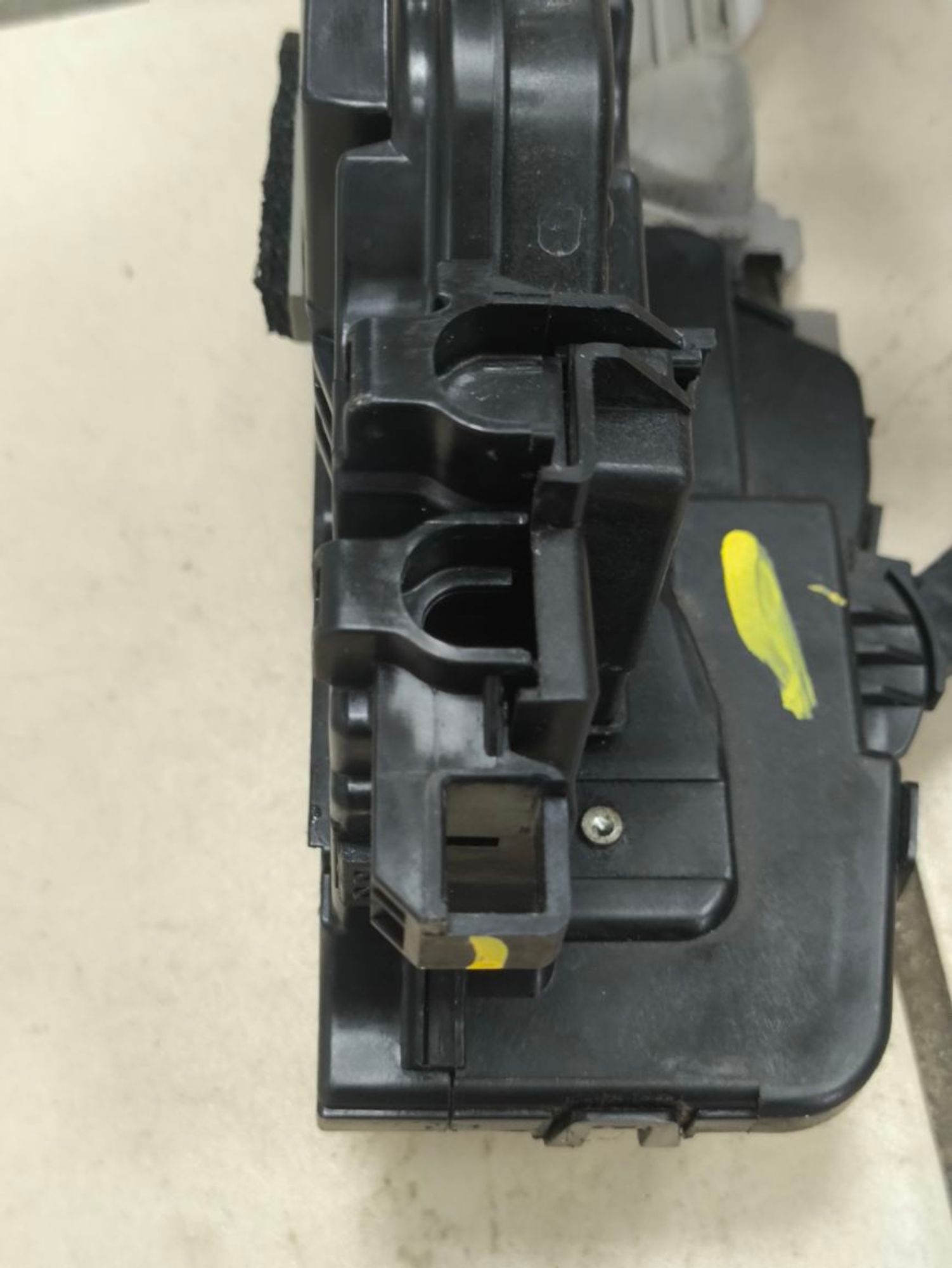 https://ycs.partsauto.market/partsauto-images/thmbs/userImages/a2d258a61cc08549ac0329b7373022c0/part/1bcad78a-a184-4c71-8bb1-85cc919c9d1e_1784897833876.jpg