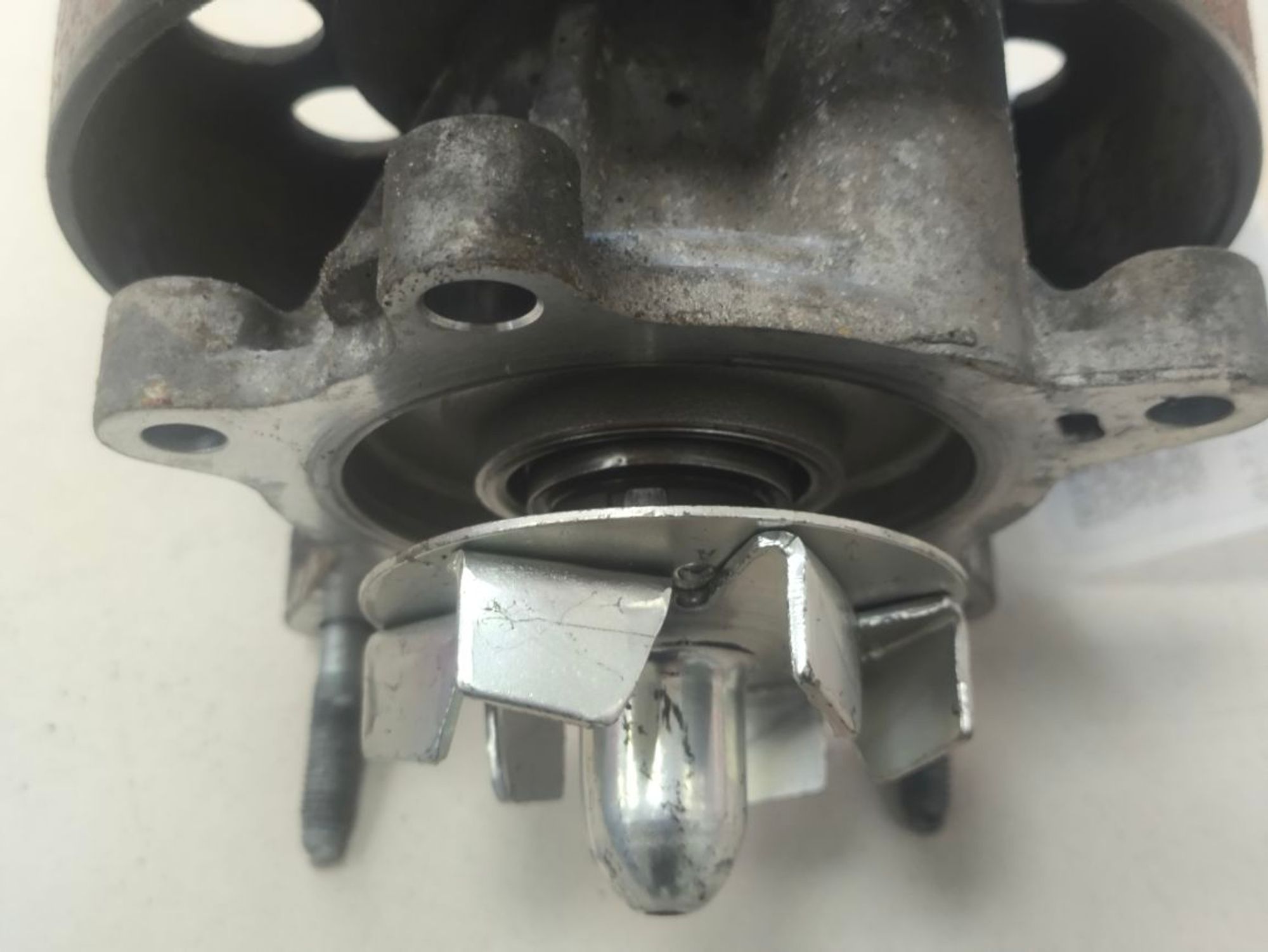https://ycs.partsauto.market/partsauto-images/thmbs/userImages/a2d258a61cc08549ac0329b7373022c0/part/1bee7eeb-cdd9-4503-94f2-6d8c701bab89_1786095355343.jpg