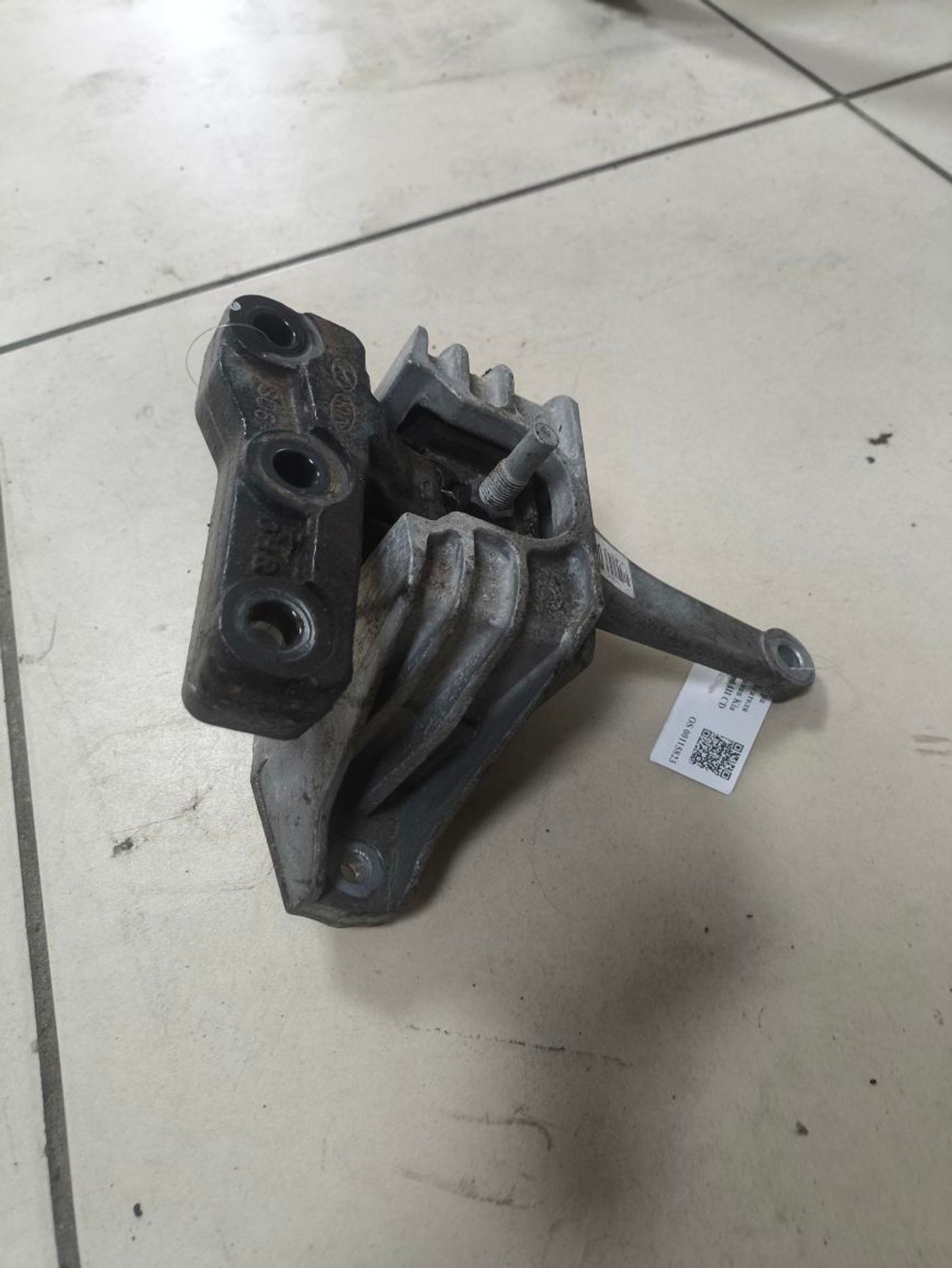 https://ycs.partsauto.market/partsauto-images/thmbs/userImages/a2d258a61cc08549ac0329b7373022c0/part/1c84ca76-9151-42a4-b03e-ad2c16d4aebd_1787148892484.jpg