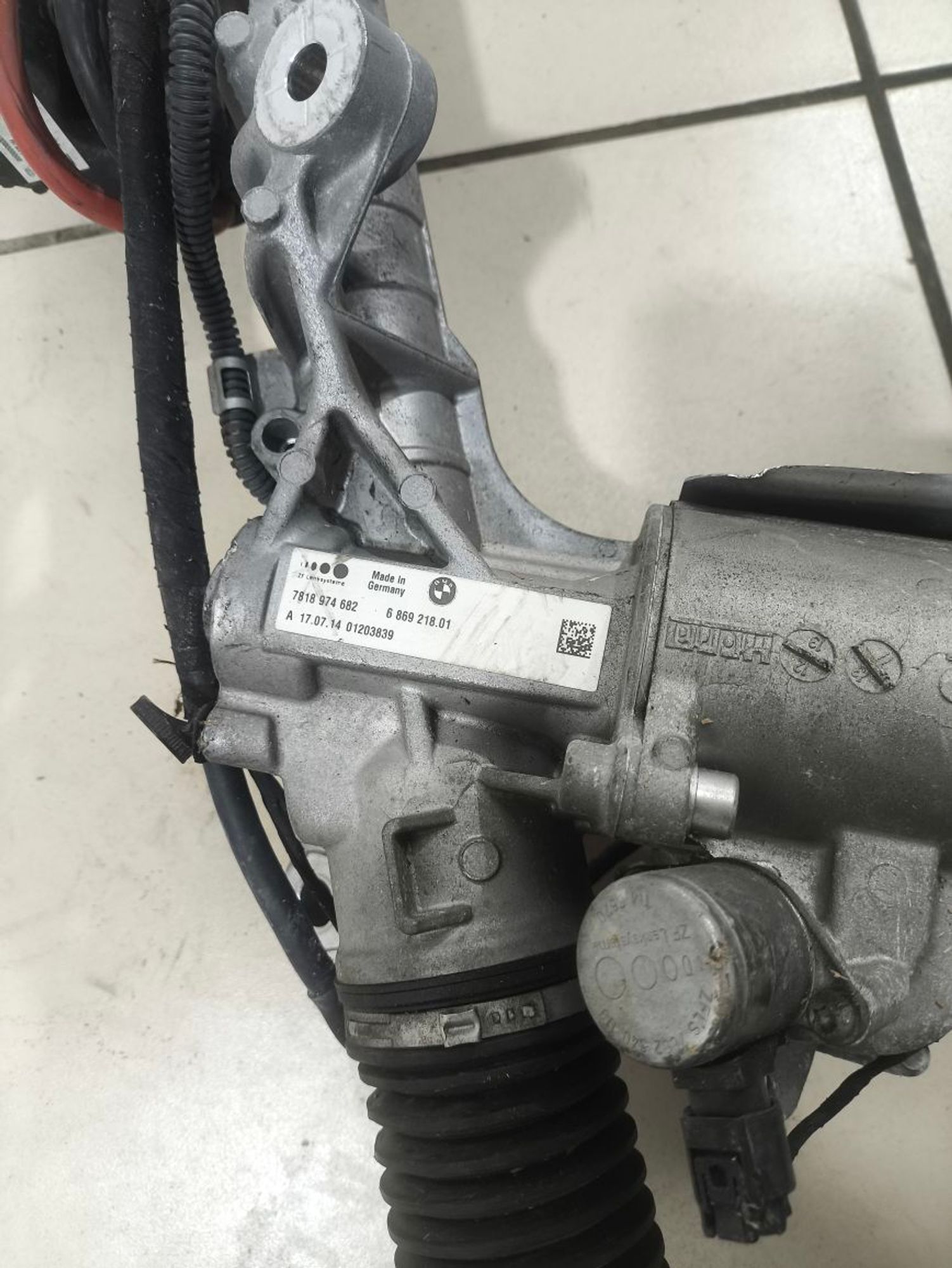 https://ycs.partsauto.market/partsauto-images/thmbs/userImages/a2d258a61cc08549ac0329b7373022c0/part/1d69e16a-4384-4c04-9942-a4bb295ae362_1780573305082.jpg