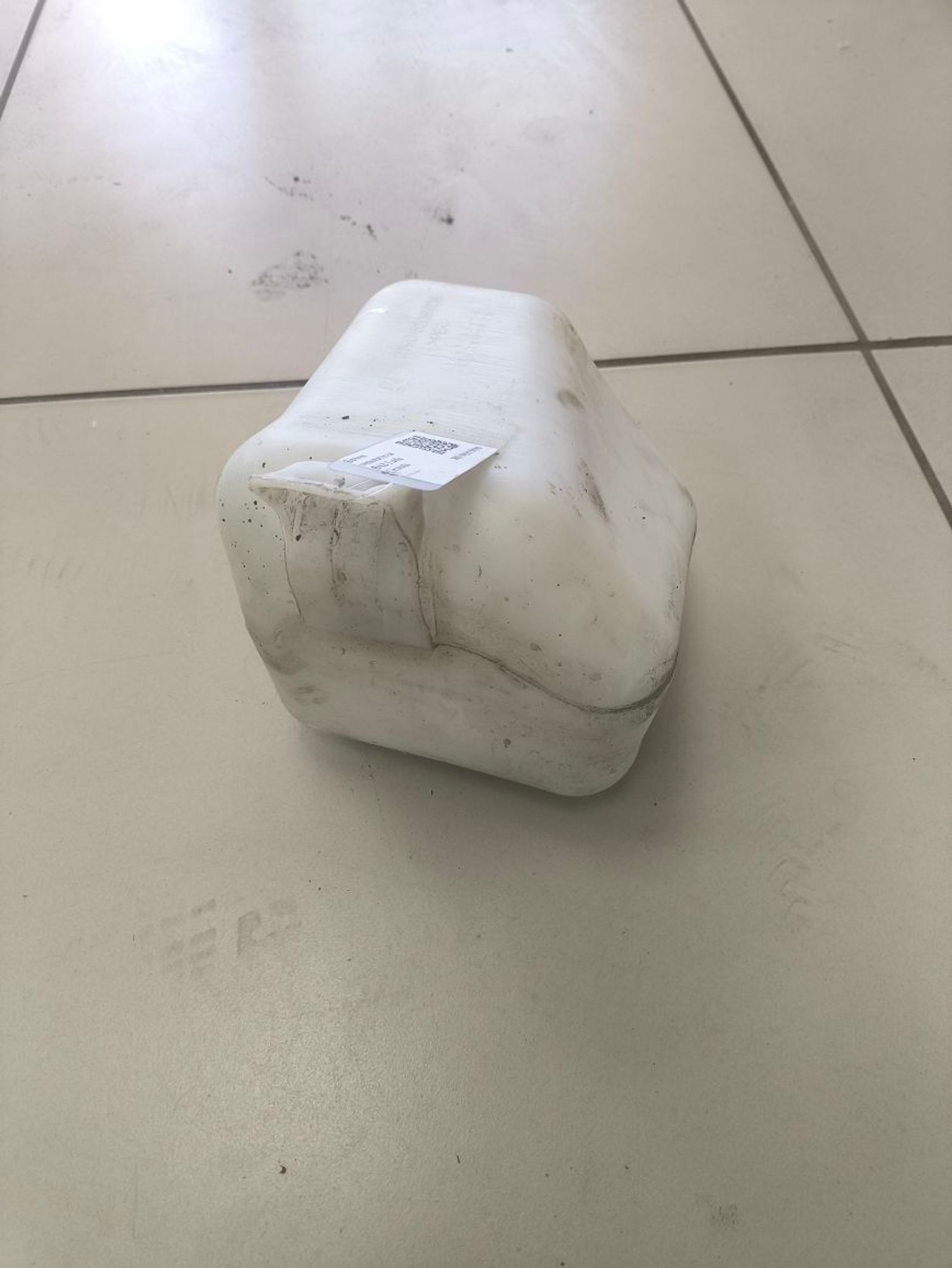 https://ycs.partsauto.market/partsauto-images/thmbs/userImages/a2d258a61cc08549ac0329b7373022c0/part/20f0820c-a4ea-4419-bb40-dc7925e5f771_1786776328162.jpg