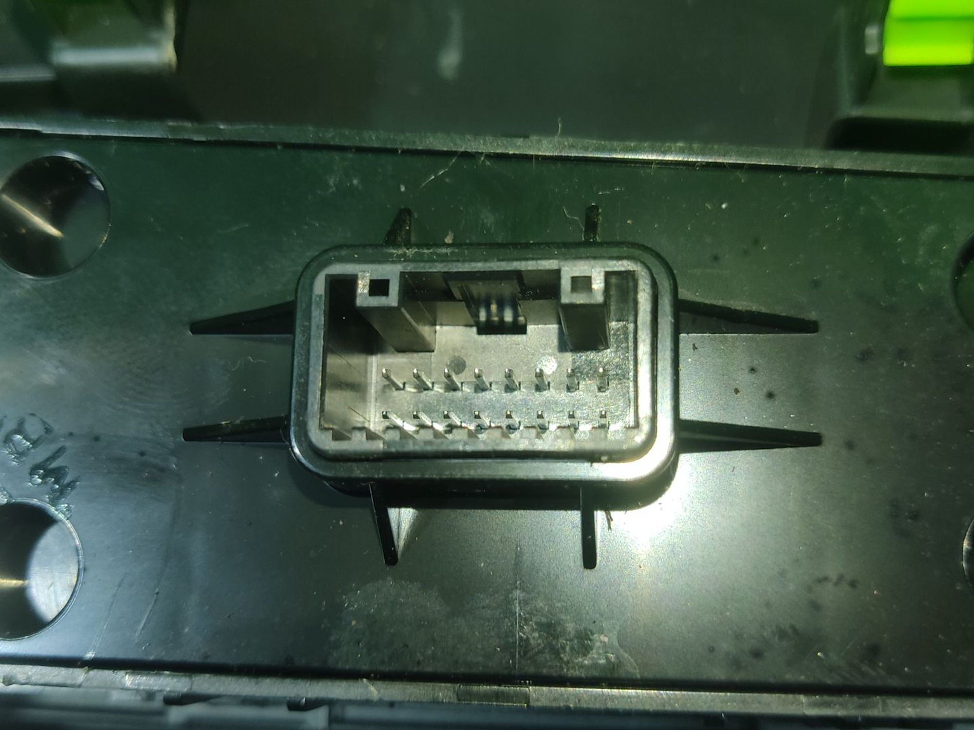 https://ycs.partsauto.market/partsauto-images/thmbs/userImages/a2d258a61cc08549ac0329b7373022c0/part/2109f082-e3eb-4733-9d07-f4a291d15e59_1776086940039.jpg