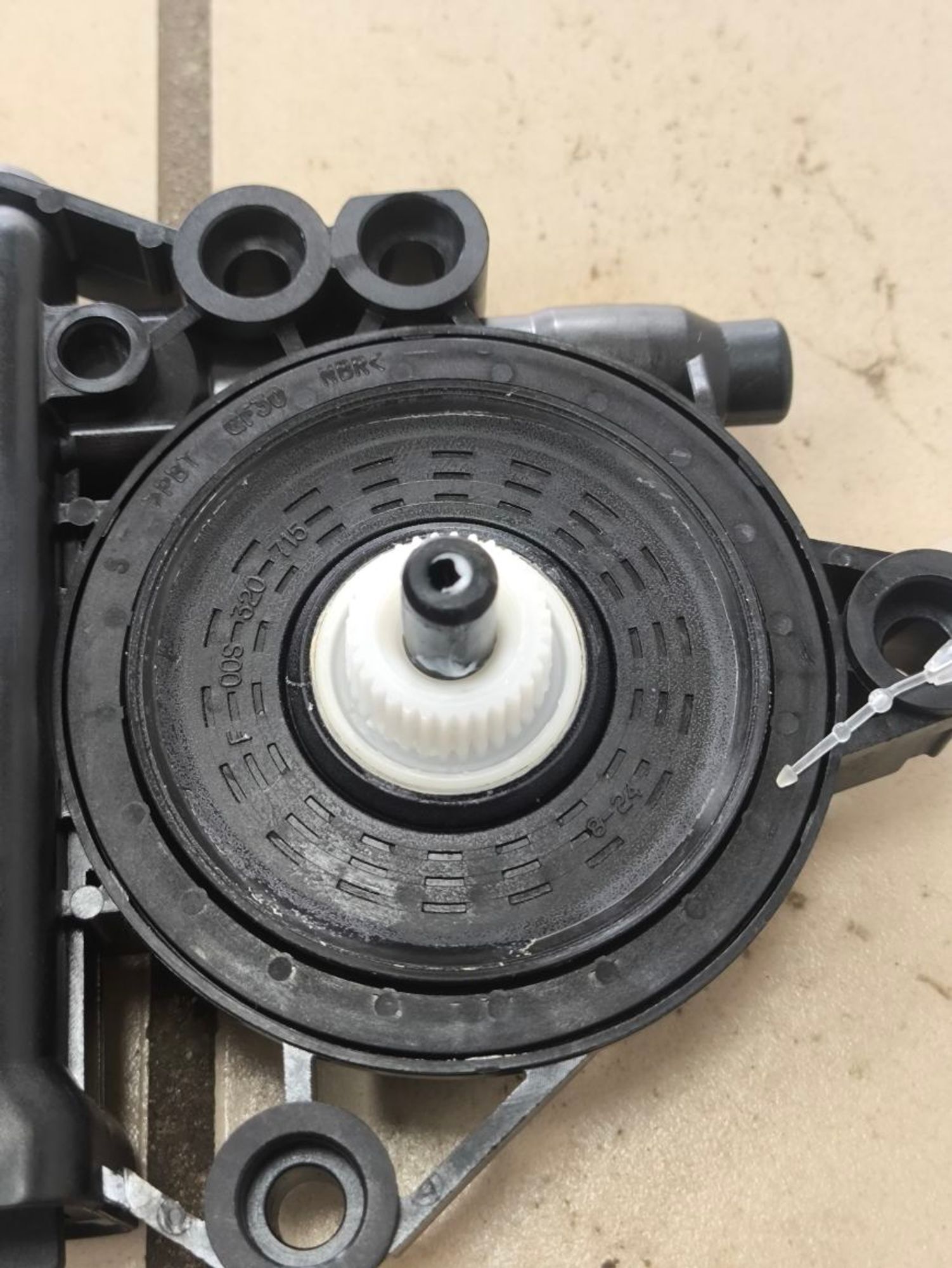 https://ycs.partsauto.market/partsauto-images/thmbs/userImages/a2d258a61cc08549ac0329b7373022c0/part/219766df-4192-426b-8da0-ede0c88cbbd8_1784900371193.jpg