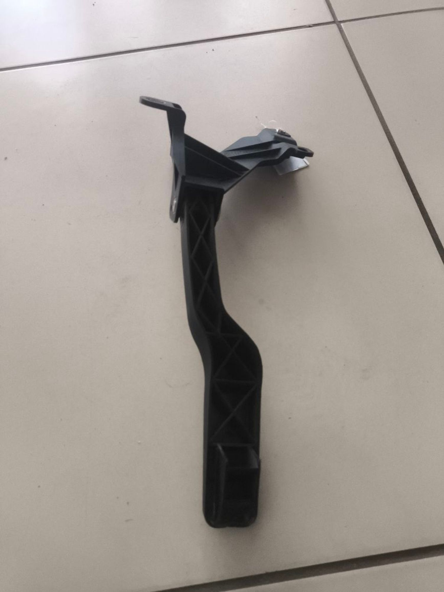 https://ycs.partsauto.market/partsauto-images/thmbs/userImages/a2d258a61cc08549ac0329b7373022c0/part/221eec5f-11af-457d-9ddc-b7b8e6787dcb_1787122958330.jpg