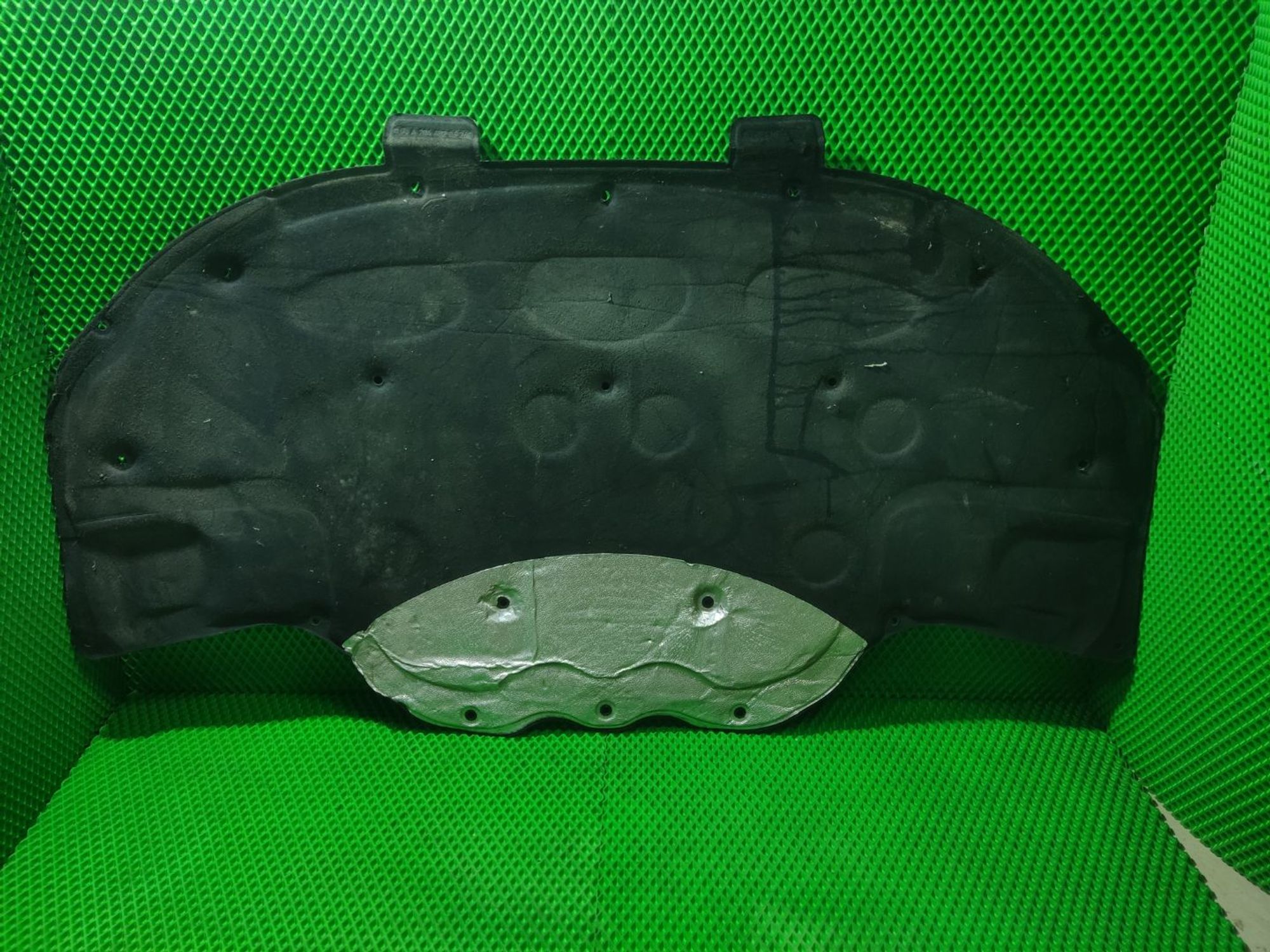 Шумоизоляция капота Mercedes-Benz W204, 3000 рублей, Тамбов