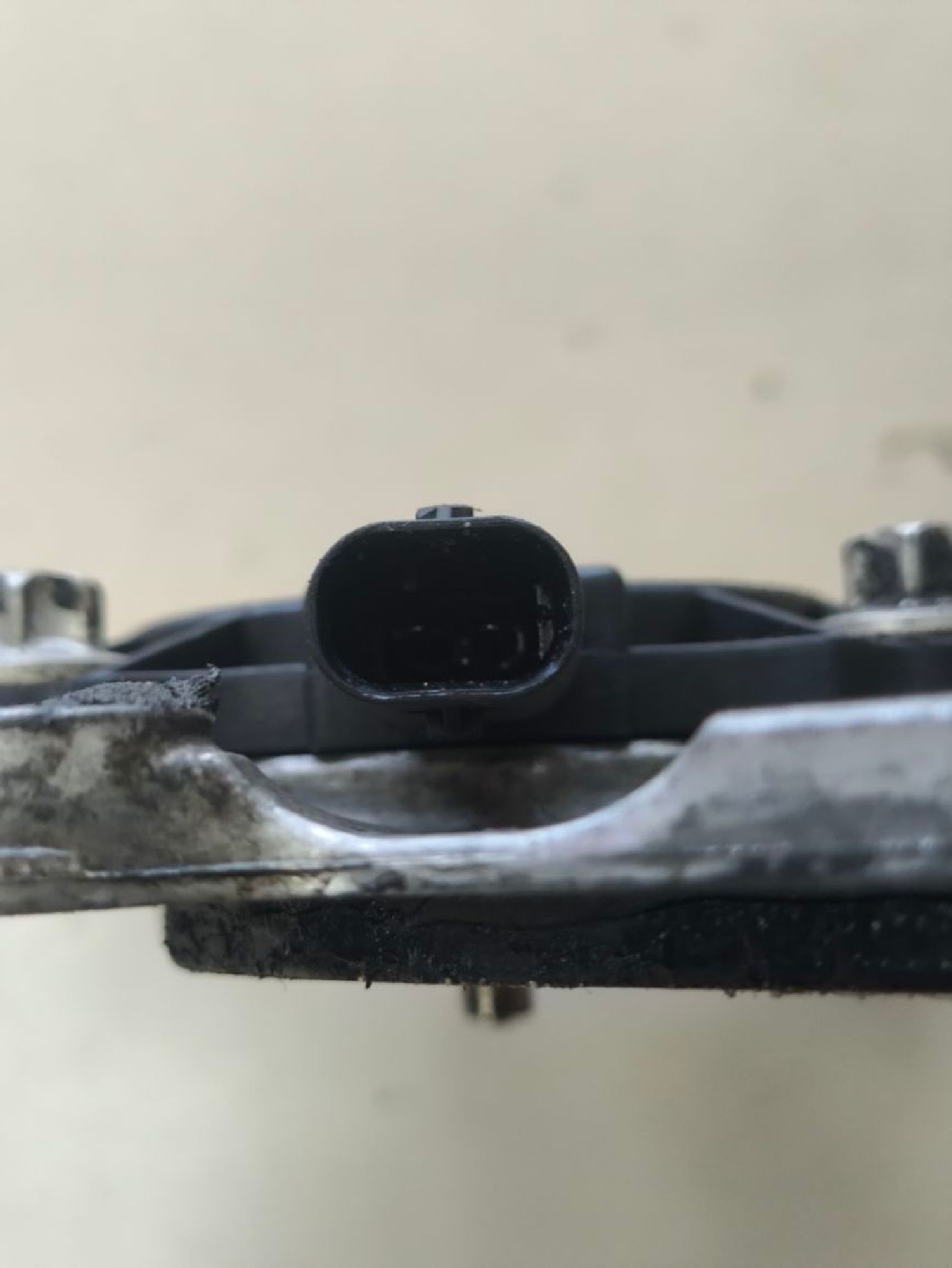https://ycs.partsauto.market/partsauto-images/thmbs/userImages/a2d258a61cc08549ac0329b7373022c0/part/255c39e0-6155-4b0e-9218-d09791af9250_1786529519987.jpg