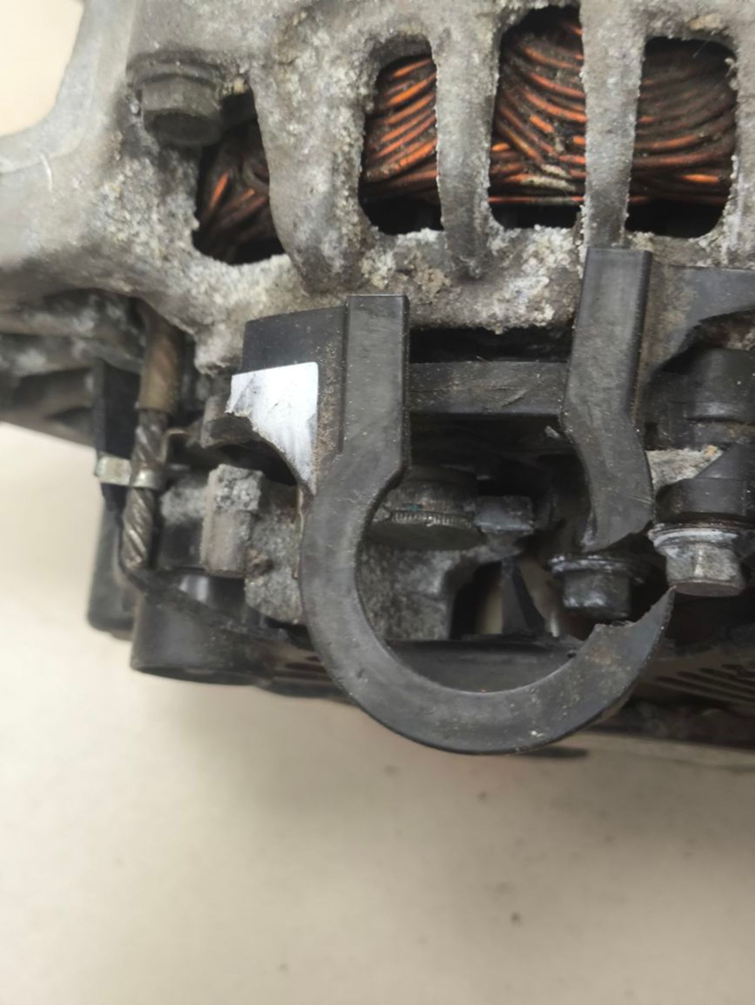 https://ycs.partsauto.market/partsauto-images/thmbs/userImages/a2d258a61cc08549ac0329b7373022c0/part/26a0431d-396b-4ab6-b466-4242aab2e503_1785588865493.jpg