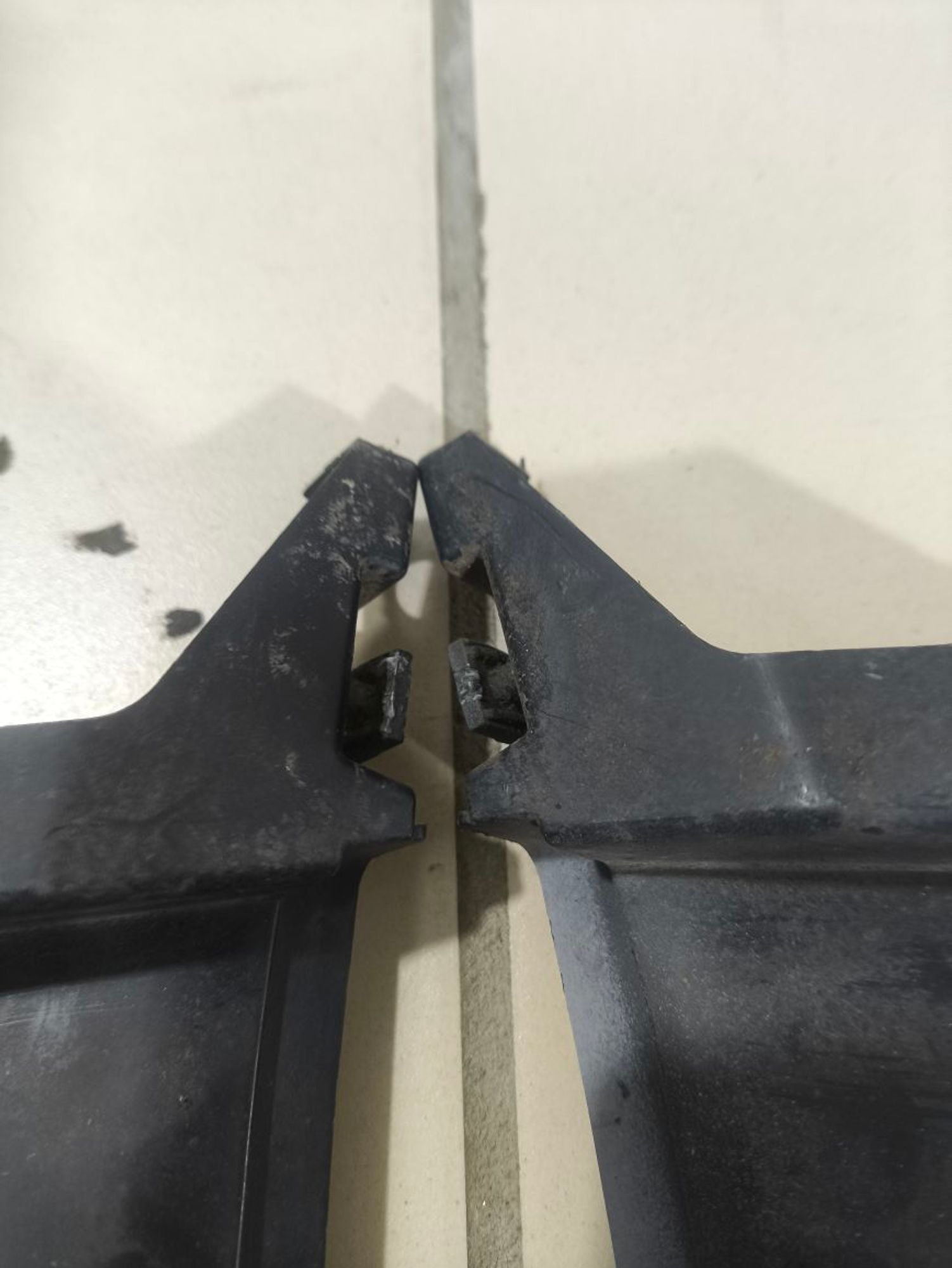 https://ycs.partsauto.market/partsauto-images/thmbs/userImages/a2d258a61cc08549ac0329b7373022c0/part/26fde7cd-3a7d-449f-8269-e2d4efabf34e_1780564240577.jpg