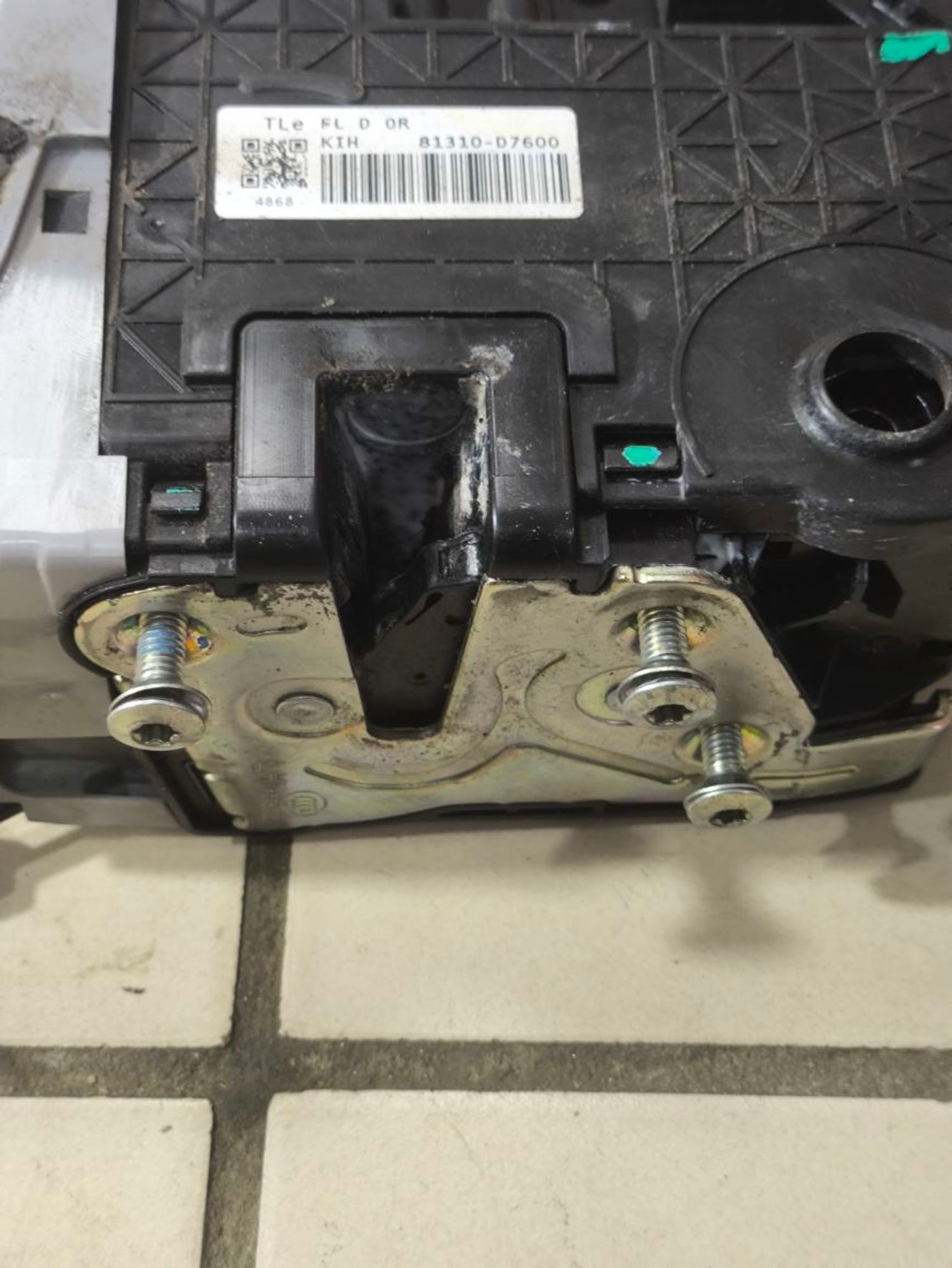 https://ycs.partsauto.market/partsauto-images/thmbs/userImages/a2d258a61cc08549ac0329b7373022c0/part/275a22b1-4cbe-4fd9-a1df-668d6dde9c55_1783324752461.jpg