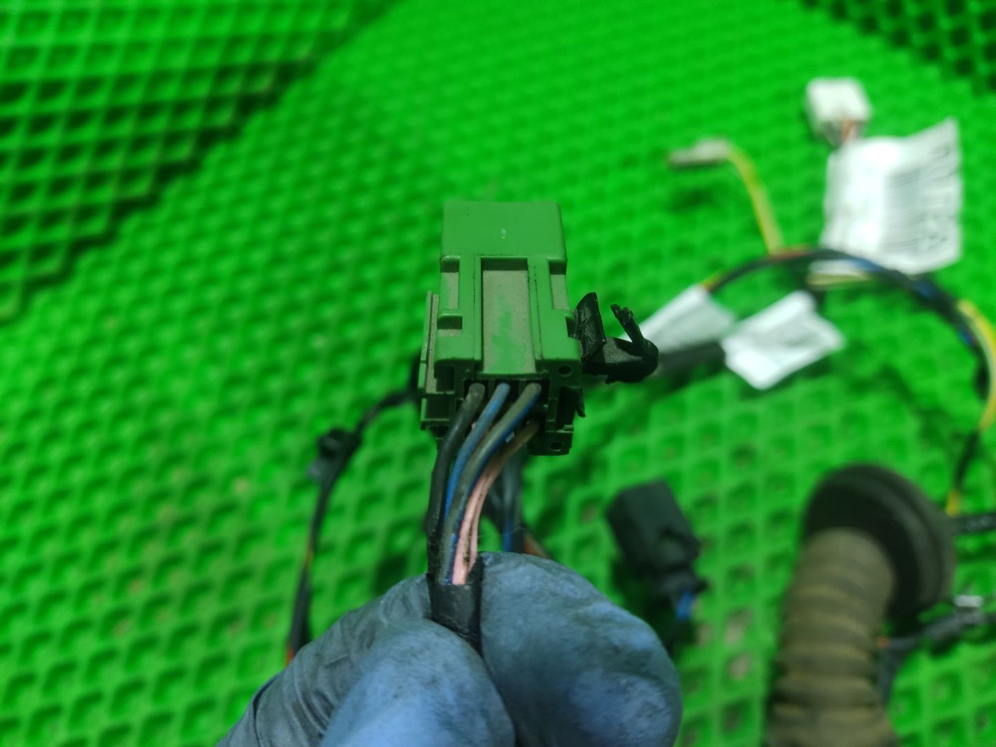 https://ycs.partsauto.market/partsauto-images/thmbs/userImages/a2d258a61cc08549ac0329b7373022c0/part/27c33efc-d1f9-4371-b850-3362187ebb04_1771425627457.jpg