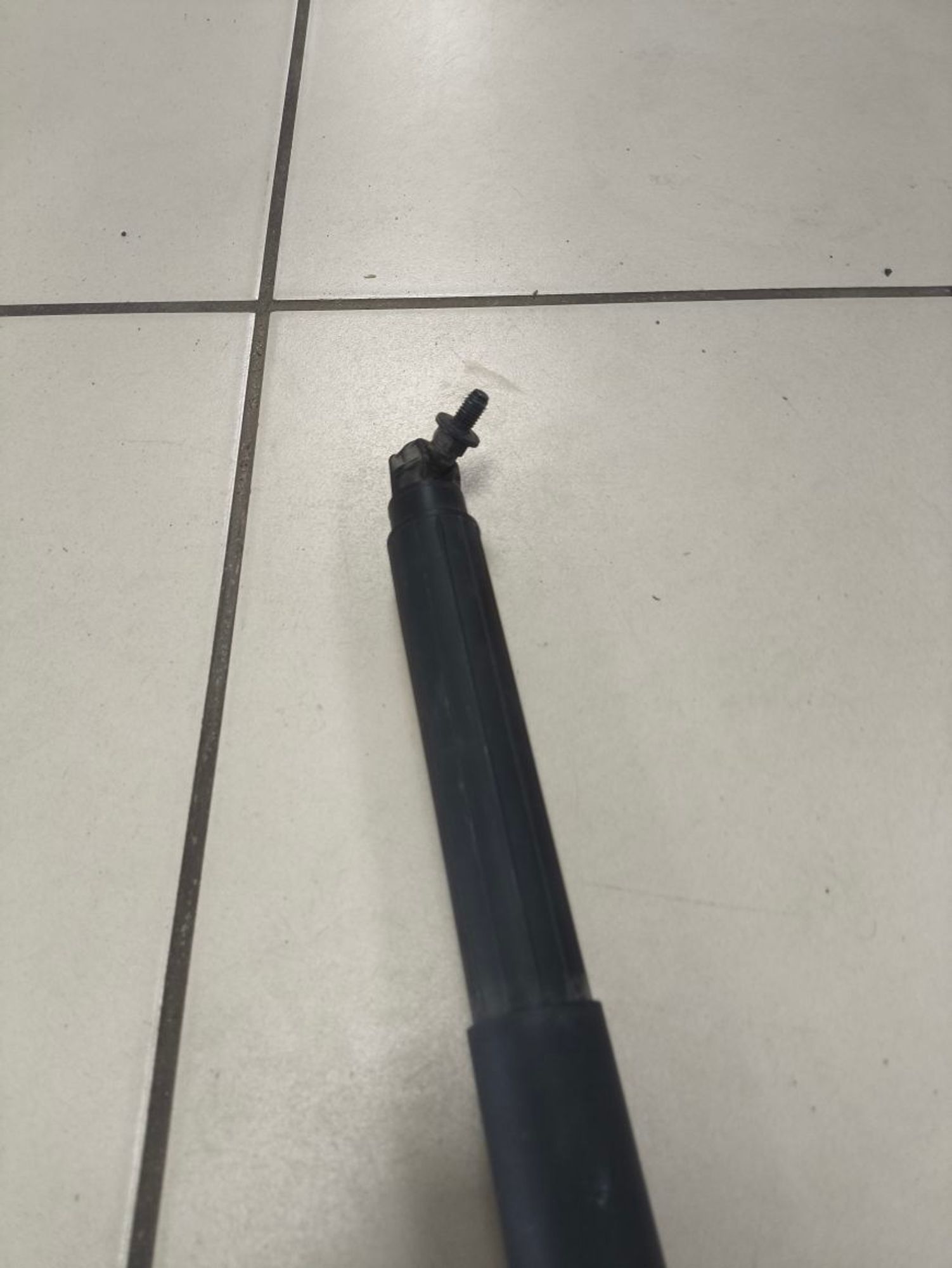 https://ycs.partsauto.market/partsauto-images/thmbs/userImages/a2d258a61cc08549ac0329b7373022c0/part/28ce187b-c1bf-40c8-9b86-8efc1ff0a347_1782304039953.jpg