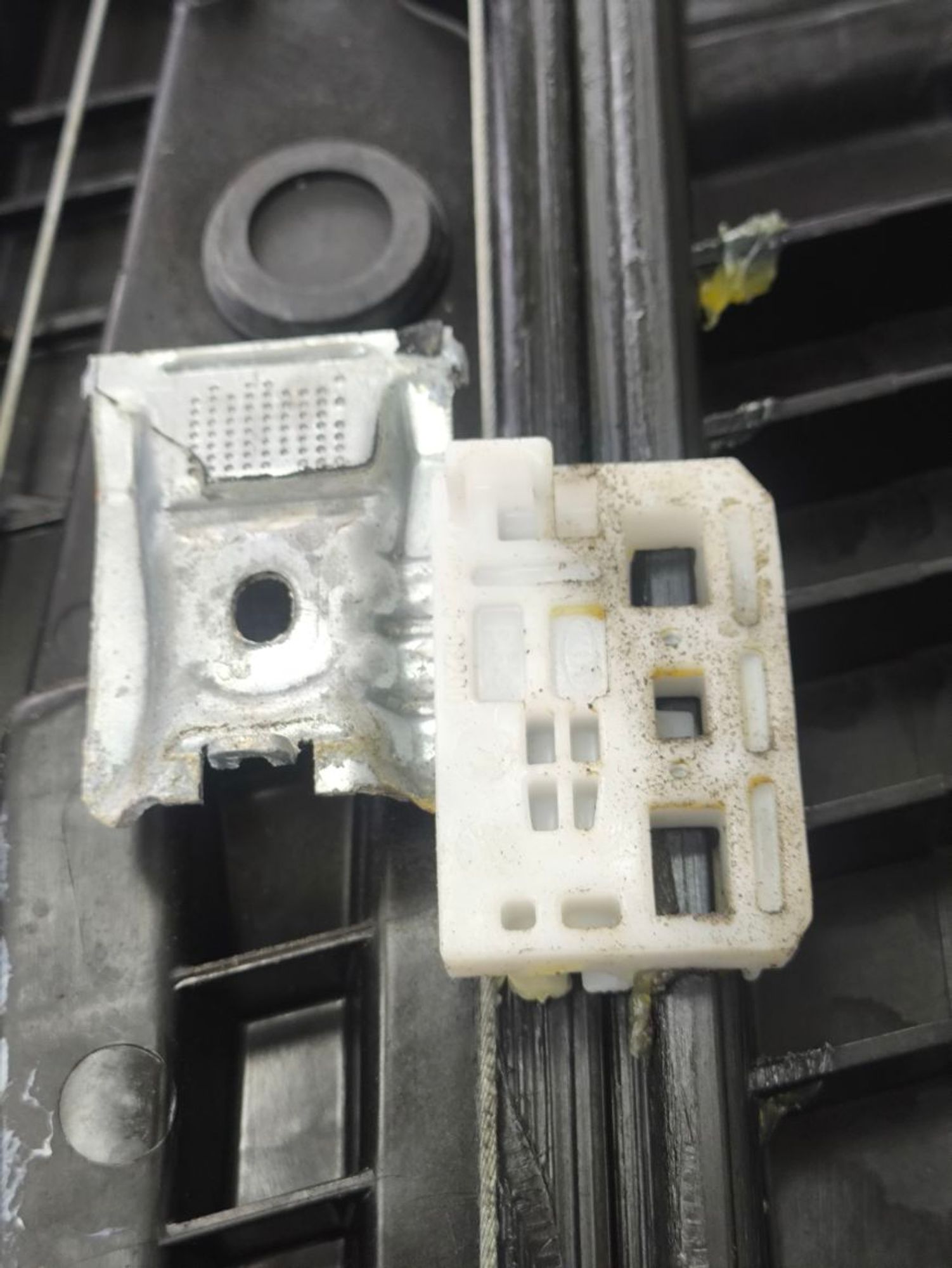 https://ycs.partsauto.market/partsauto-images/thmbs/userImages/a2d258a61cc08549ac0329b7373022c0/part/294551ab-6671-4816-a353-7a42cd517da4_1784902715528.jpg