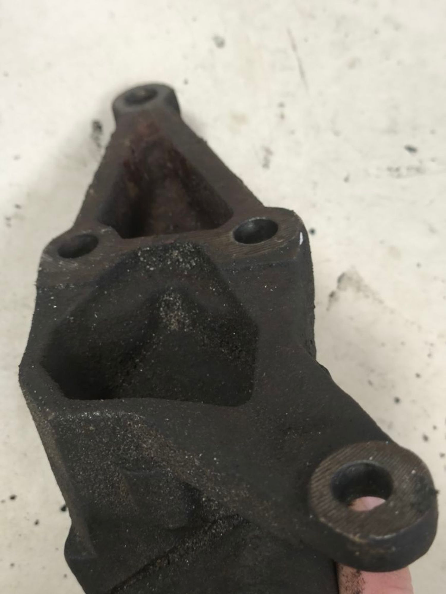 https://ycs.partsauto.market/partsauto-images/thmbs/userImages/a2d258a61cc08549ac0329b7373022c0/part/2a26d753-cb2d-4c7e-ba8a-9aecacb2812a_1787039762125.jpg