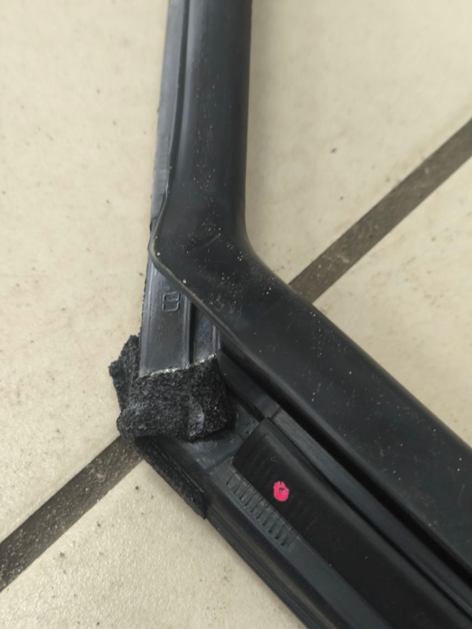 https://ycs.partsauto.market/partsauto-images/thmbs/userImages/a2d258a61cc08549ac0329b7373022c0/part/2bb5b998-0e6c-47db-a05a-8b2076212bff_1785491795514.jpg