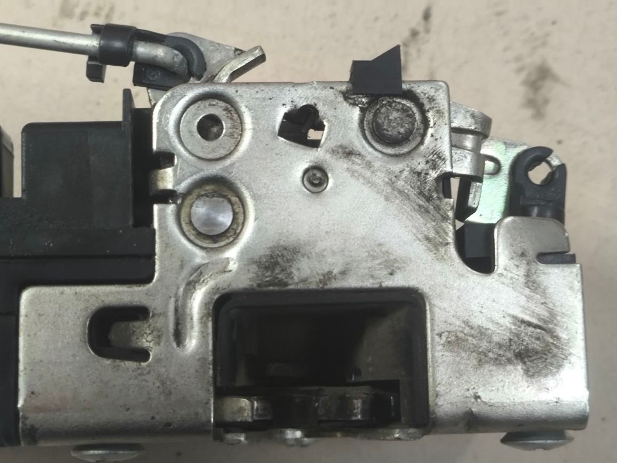 https://ycs.partsauto.market/partsauto-images/thmbs/userImages/a2d258a61cc08549ac0329b7373022c0/part/2d652267-4b6d-42c3-9e8b-a2f26e0e3a97_1781699138818.jpg