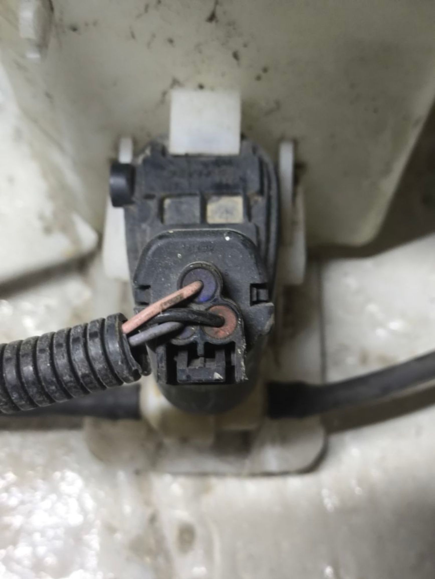 https://ycs.partsauto.market/partsauto-images/thmbs/userImages/a2d258a61cc08549ac0329b7373022c0/part/2e40f33a-f0ae-4487-baab-45891effd8ba_1786960451876.jpg